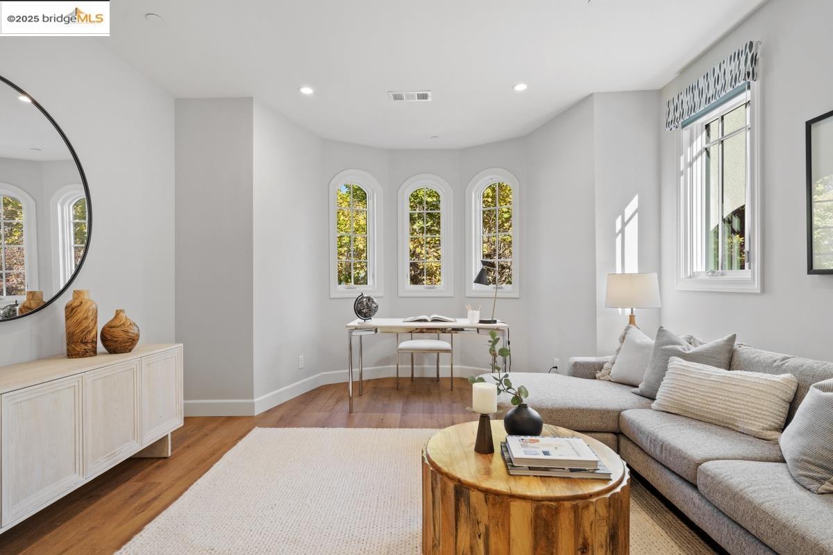 Detail Gallery Image 42 of 60 For 963 Grosvenor Place, Oakland,  CA 94610 - 4 Beds | 4 Baths
