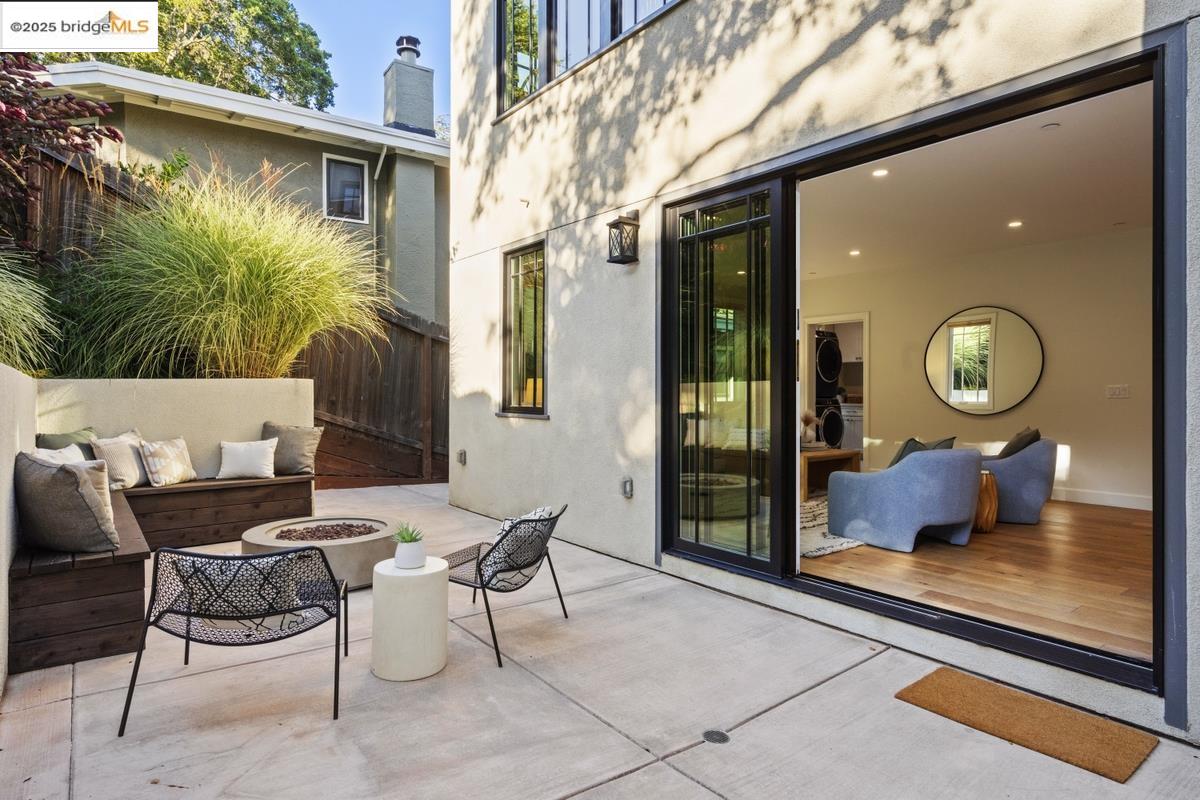 Detail Gallery Image 49 of 60 For 963 Grosvenor Place, Oakland,  CA 94610 - 4 Beds | 4 Baths