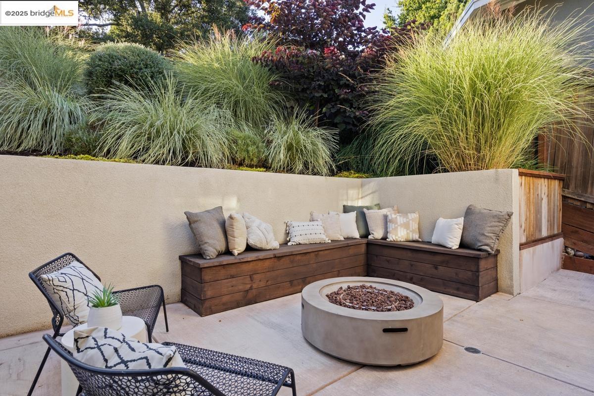Detail Gallery Image 50 of 60 For 963 Grosvenor Place, Oakland,  CA 94610 - 4 Beds | 4 Baths