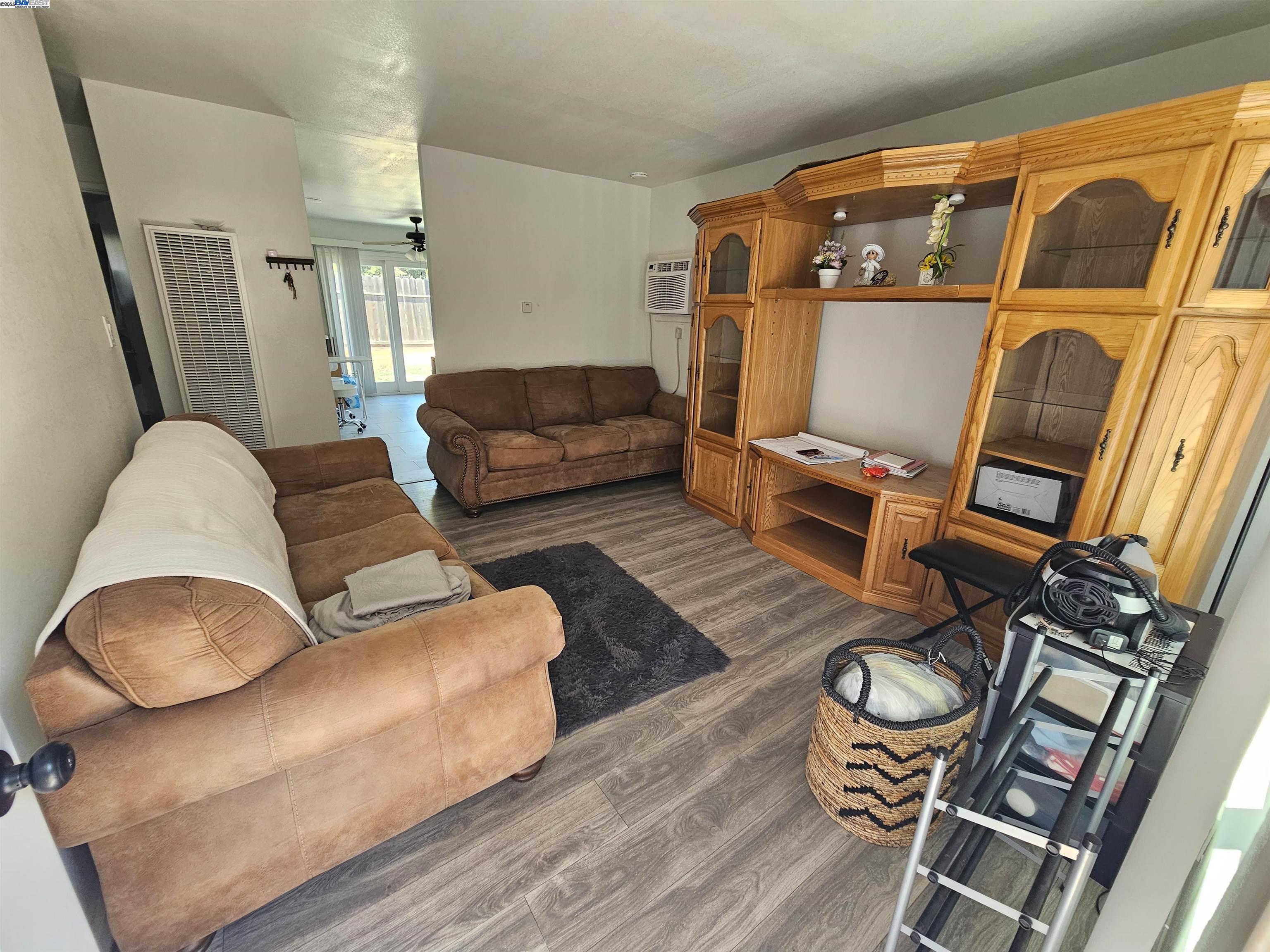 Detail Gallery Image 6 of 15 For 2117 Celeste Dr, Modesto,  CA 95355 - – Beds | – Baths