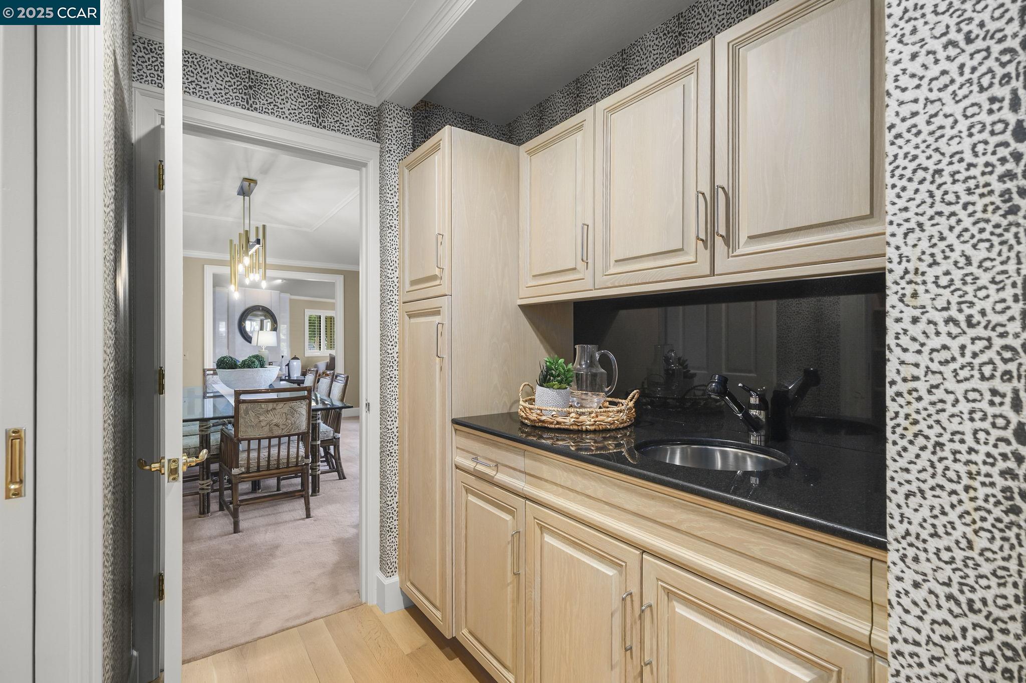 Detail Gallery Image 11 of 54 For 738 Mandarin Ln, Walnut Creek,  CA 94598 - 3 Beds | 3/1 Baths