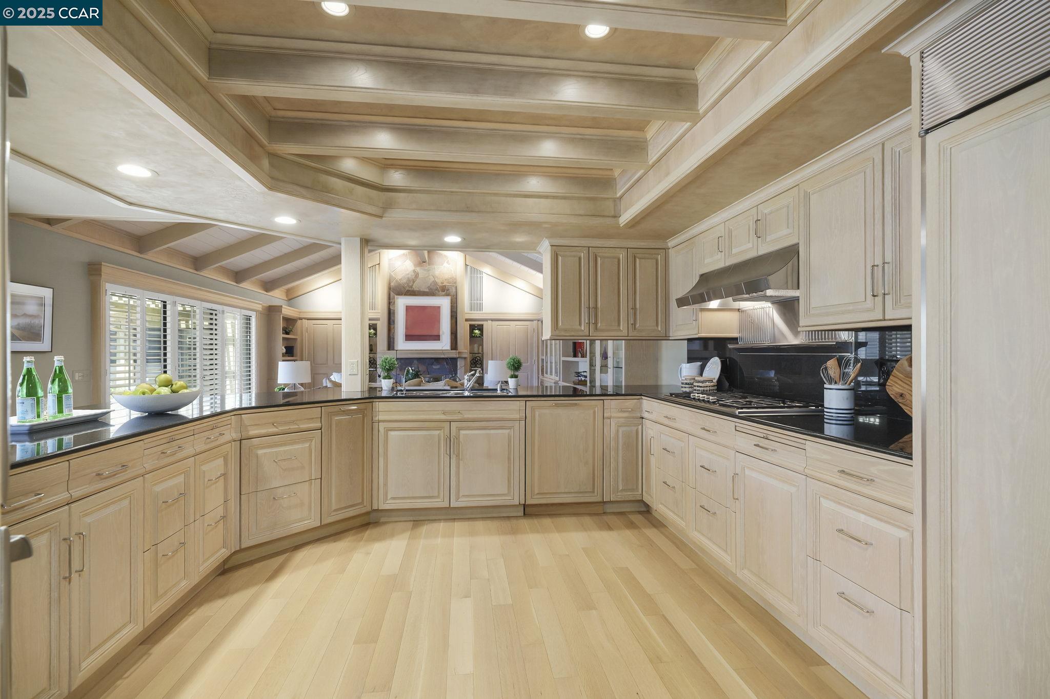 Detail Gallery Image 17 of 54 For 738 Mandarin Ln, Walnut Creek,  CA 94598 - 3 Beds | 3/1 Baths