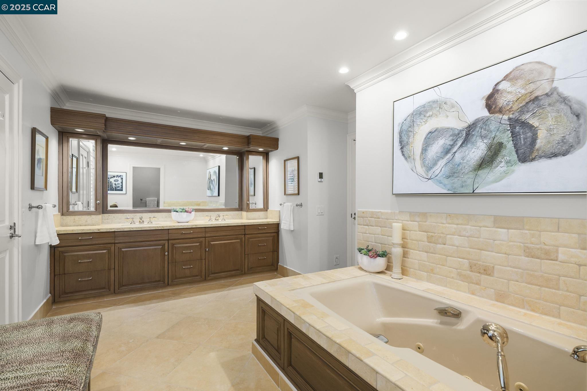 Detail Gallery Image 33 of 54 For 738 Mandarin Ln, Walnut Creek,  CA 94598 - 3 Beds | 3/1 Baths