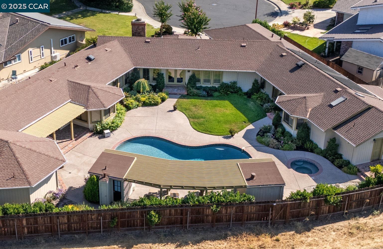 Detail Gallery Image 43 of 54 For 738 Mandarin Ln, Walnut Creek,  CA 94598 - 3 Beds | 3/1 Baths