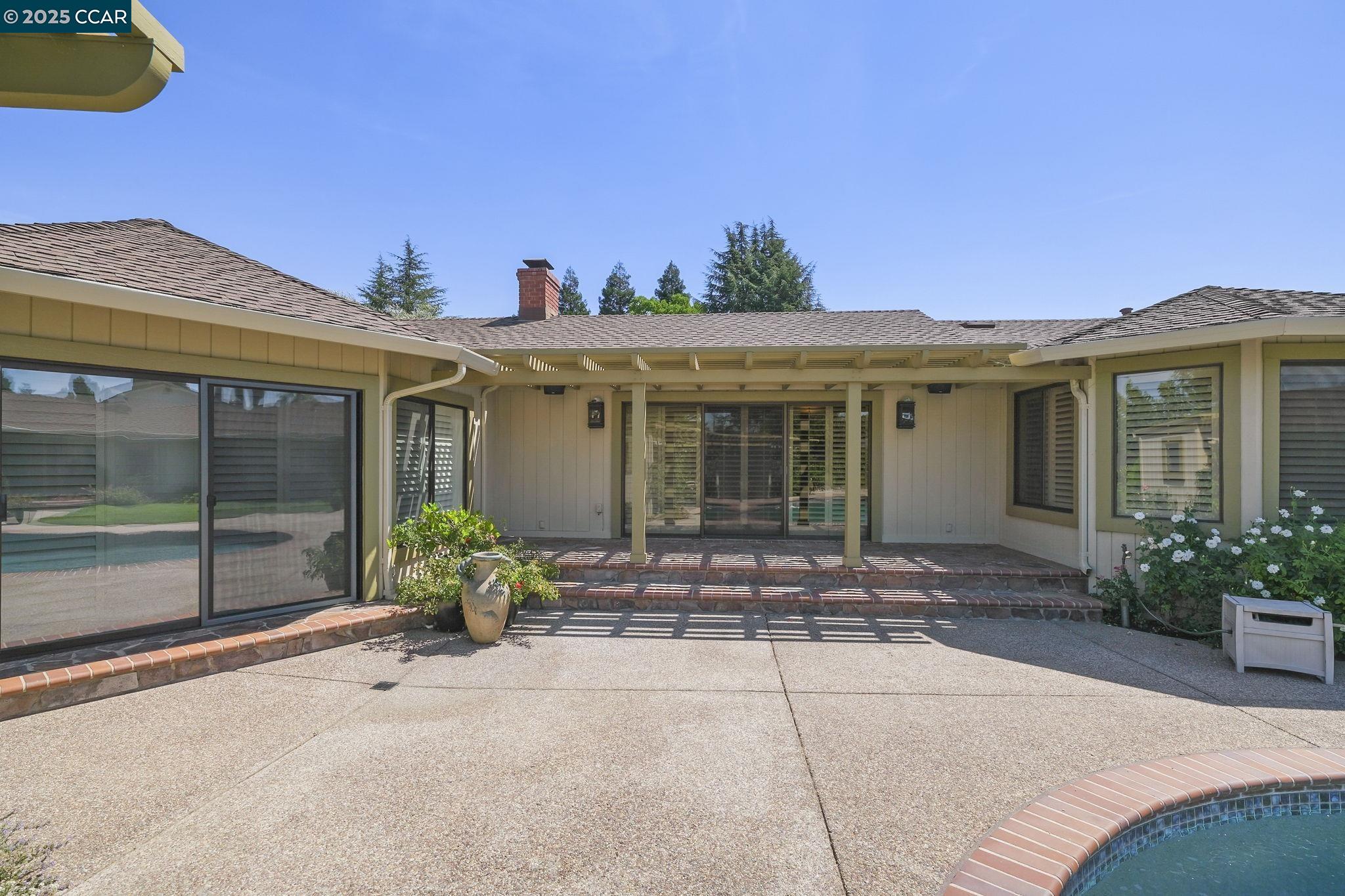 Detail Gallery Image 44 of 54 For 738 Mandarin Ln, Walnut Creek,  CA 94598 - 3 Beds | 3/1 Baths