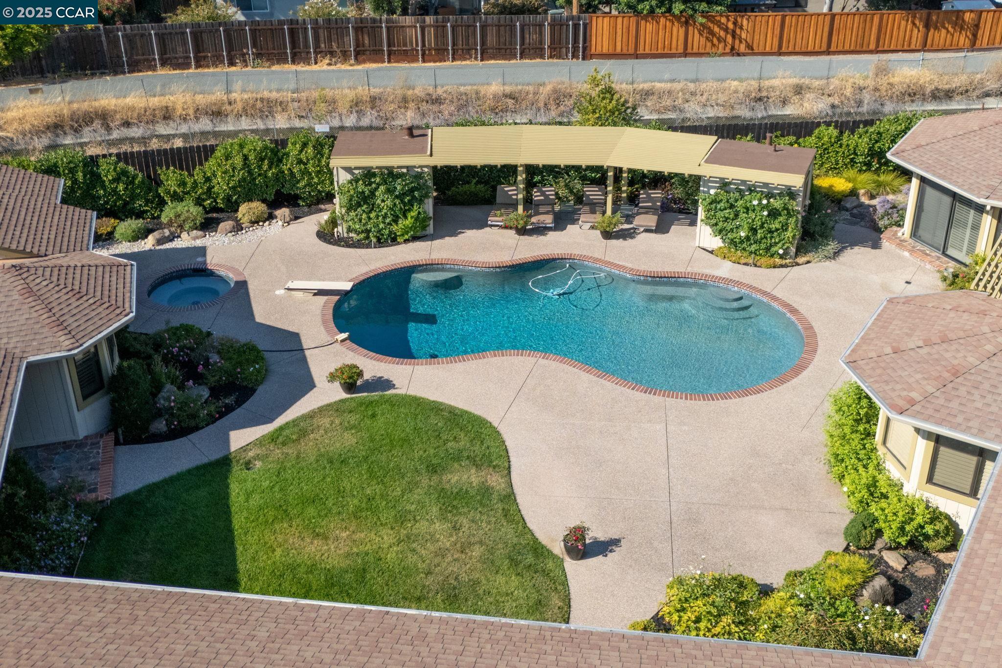 Detail Gallery Image 6 of 54 For 738 Mandarin Ln, Walnut Creek,  CA 94598 - 3 Beds | 3/1 Baths