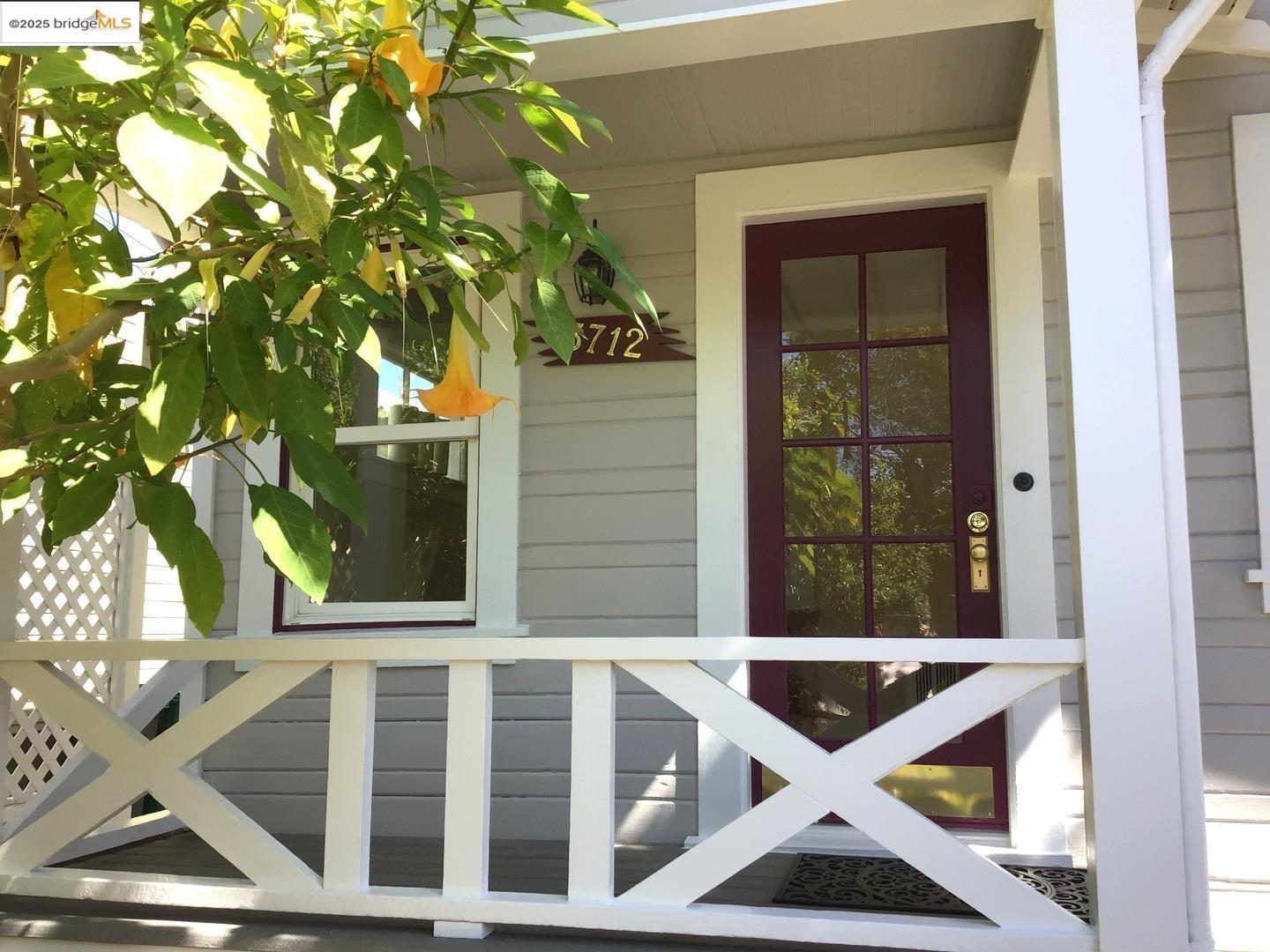 Detail Gallery Image 2 of 8 For 3712 Patterson Avenue, Oakland,  CA 94619 - 2 Beds | 1 Baths