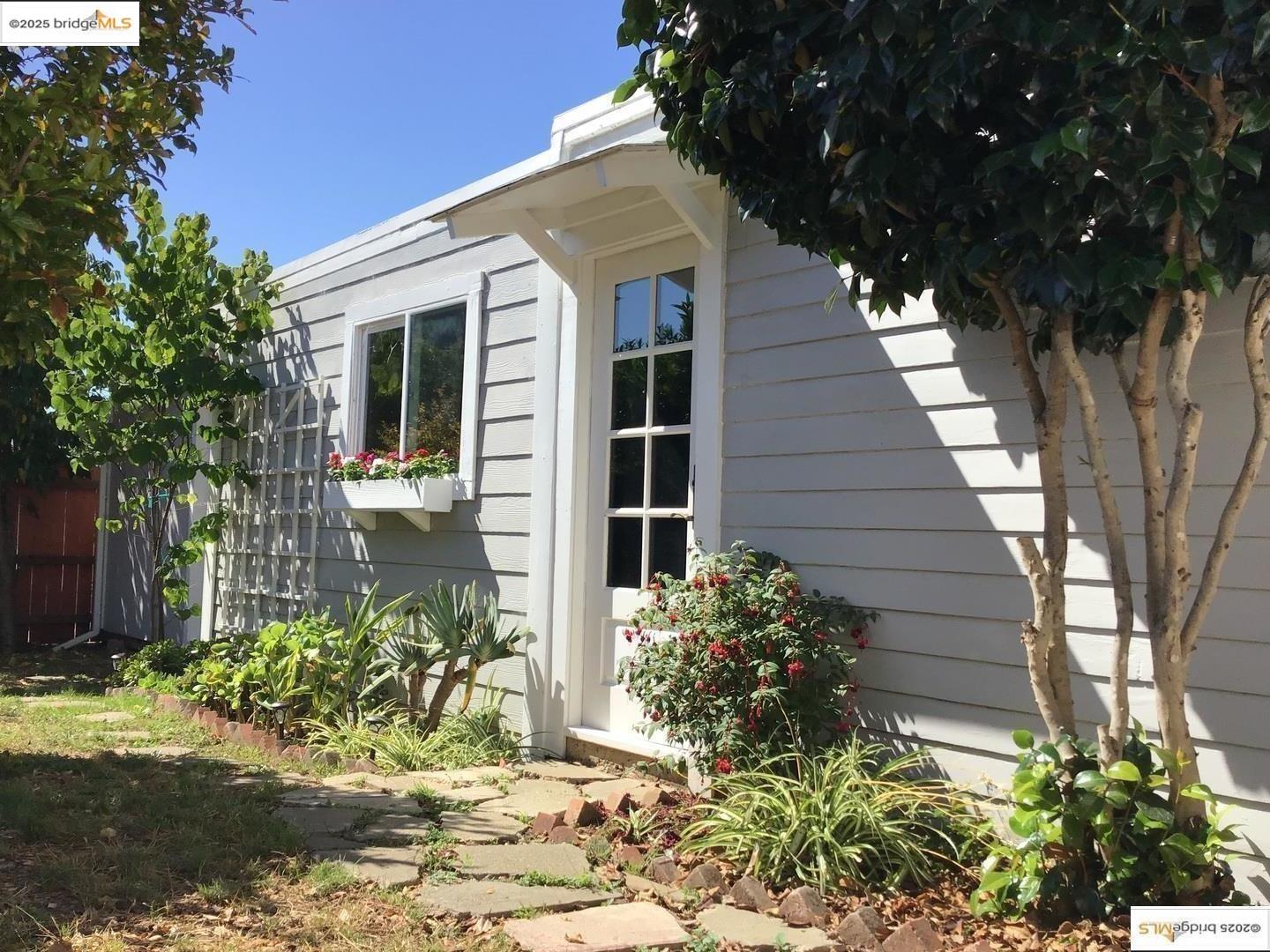Detail Gallery Image 30 of 31 For 3712 Patterson Avenue, Oakland,  CA 94619 - 2 Beds | 1 Baths