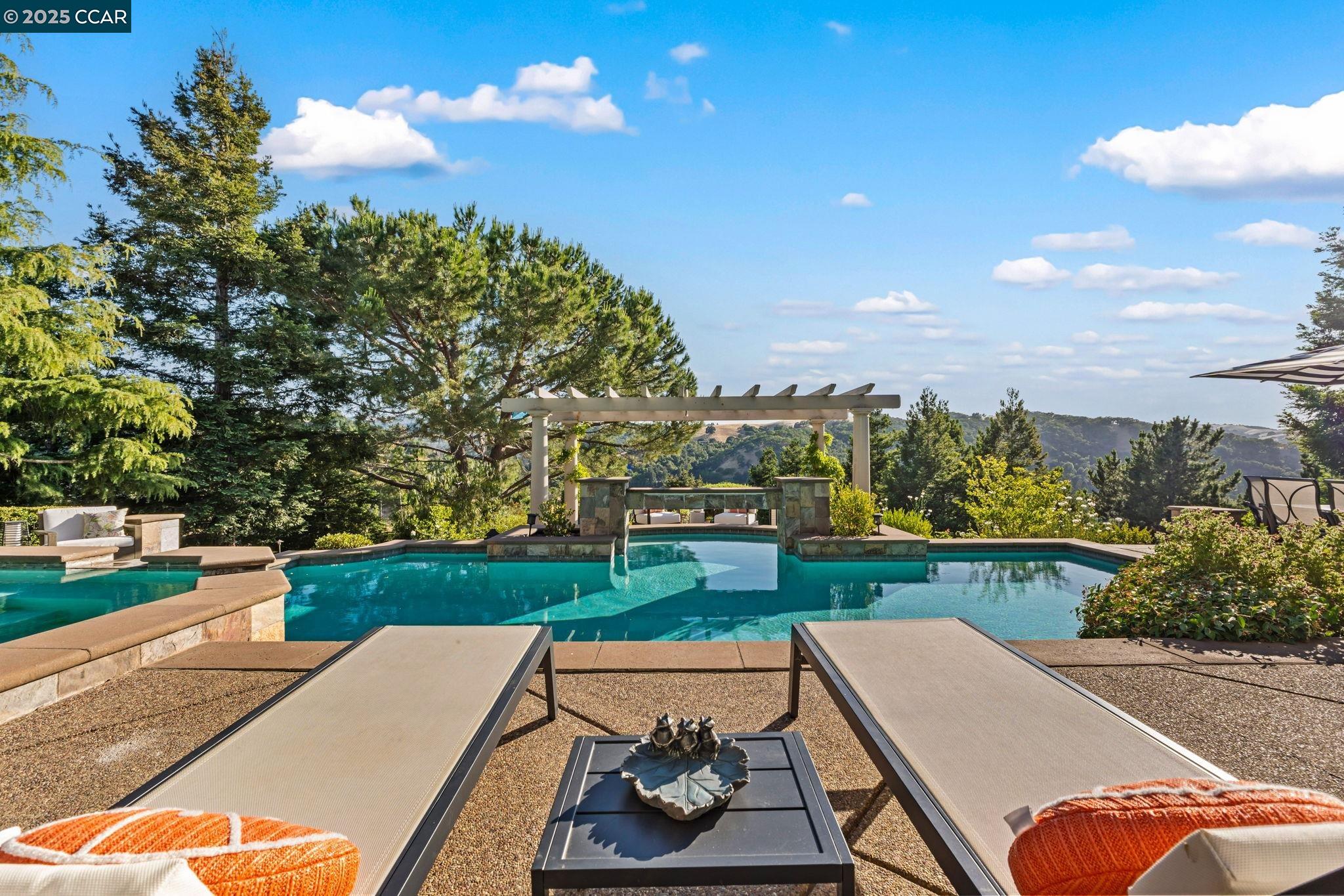 Detail Gallery Image 3 of 58 For 4860 Venner Rd, Martinez,  CA 94553 - 5 Beds | 3/1 Baths