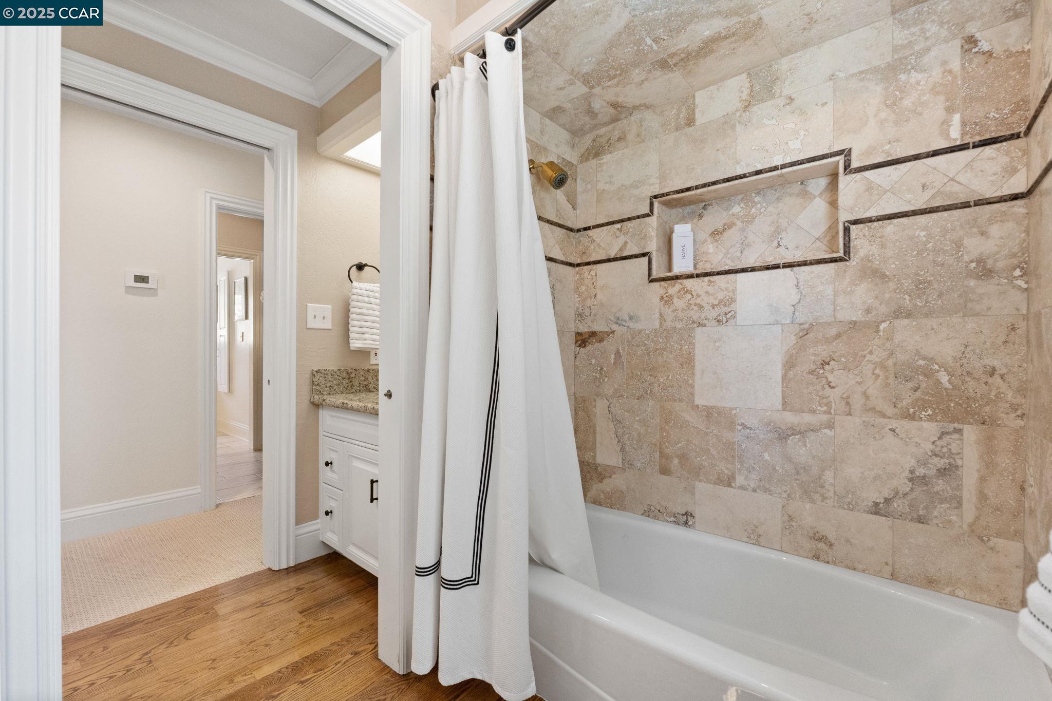 Detail Gallery Image 31 of 58 For 4860 Venner Rd, Martinez,  CA 94553 - 5 Beds | 3/1 Baths