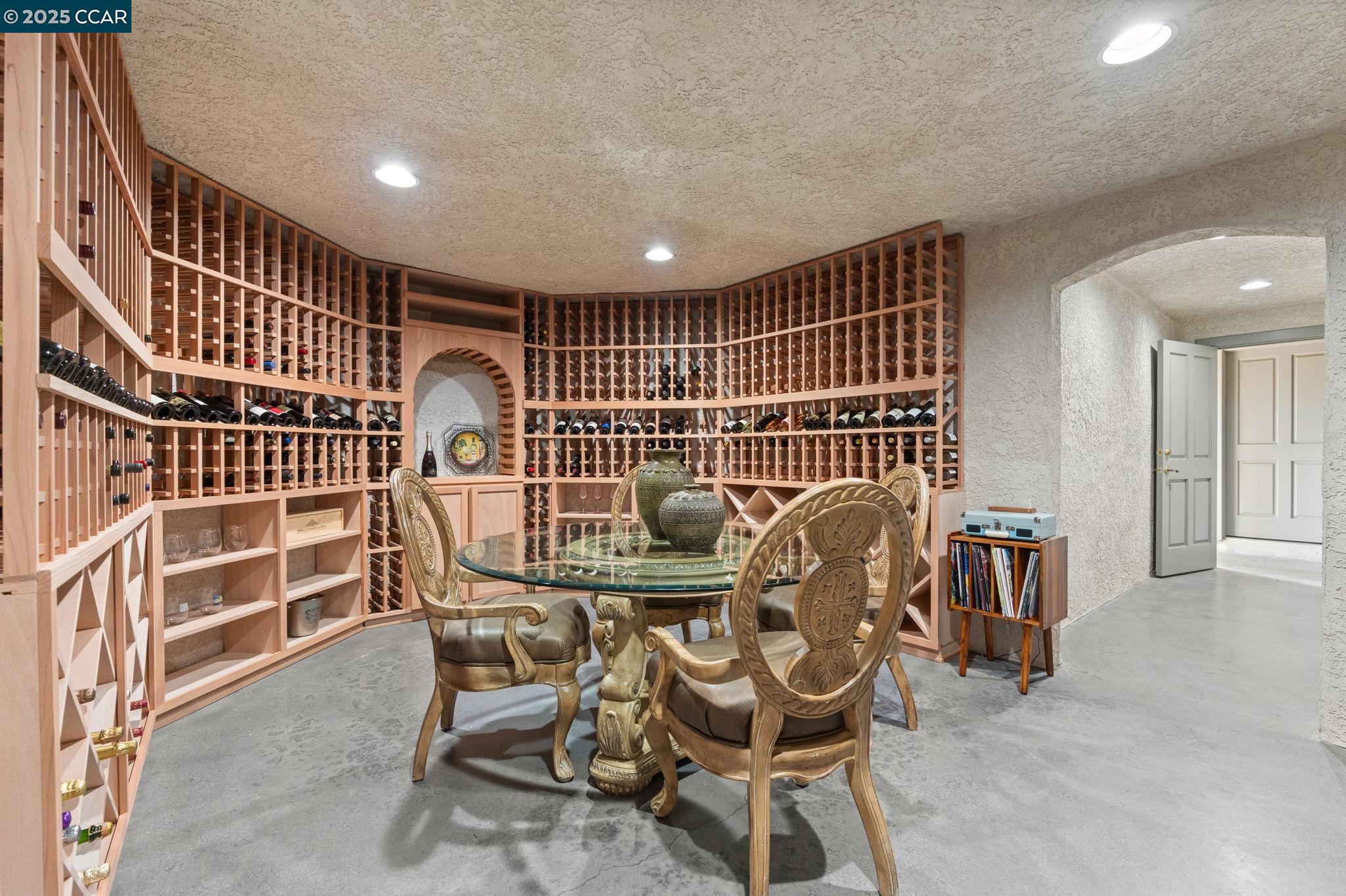 Detail Gallery Image 43 of 58 For 4860 Venner Rd, Martinez,  CA 94553 - 5 Beds | 3/1 Baths