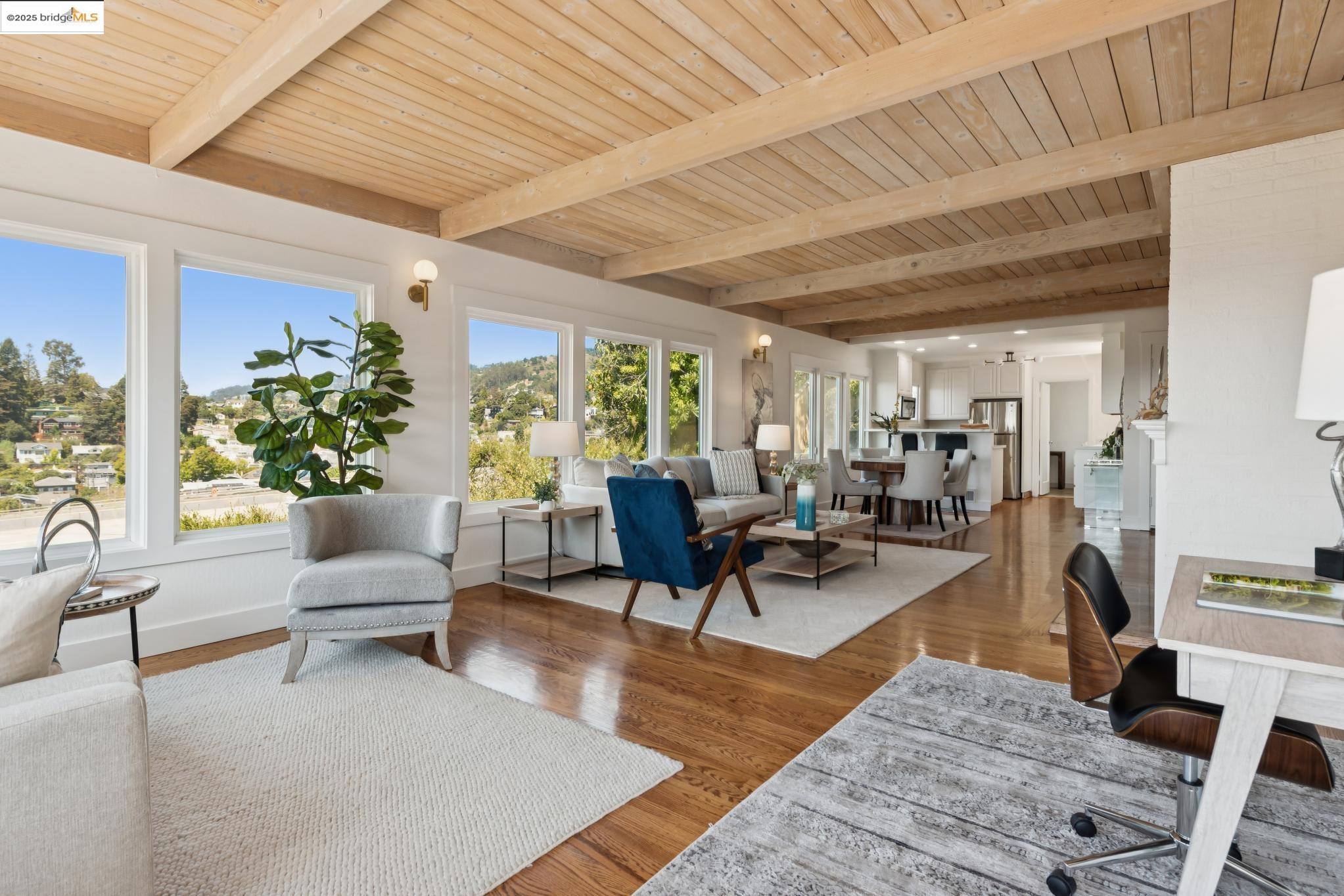 Detail Gallery Image 22 of 55 For 6189 Margarido Drive, Oakland,  CA 94618 - 3 Beds | 2/1 Baths