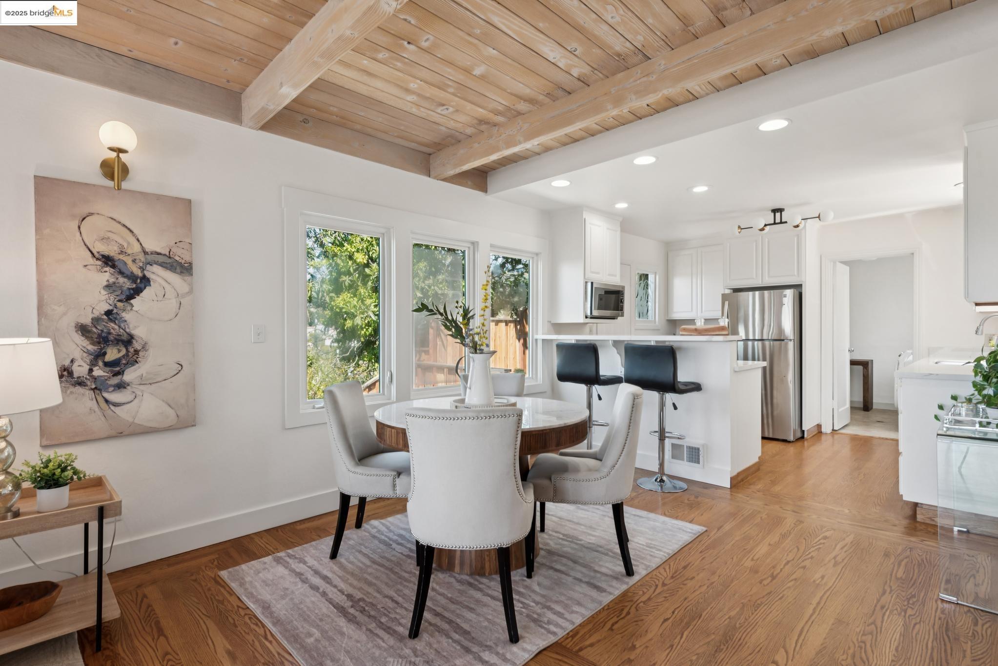 Detail Gallery Image 23 of 55 For 6189 Margarido Drive, Oakland,  CA 94618 - 3 Beds | 2/1 Baths