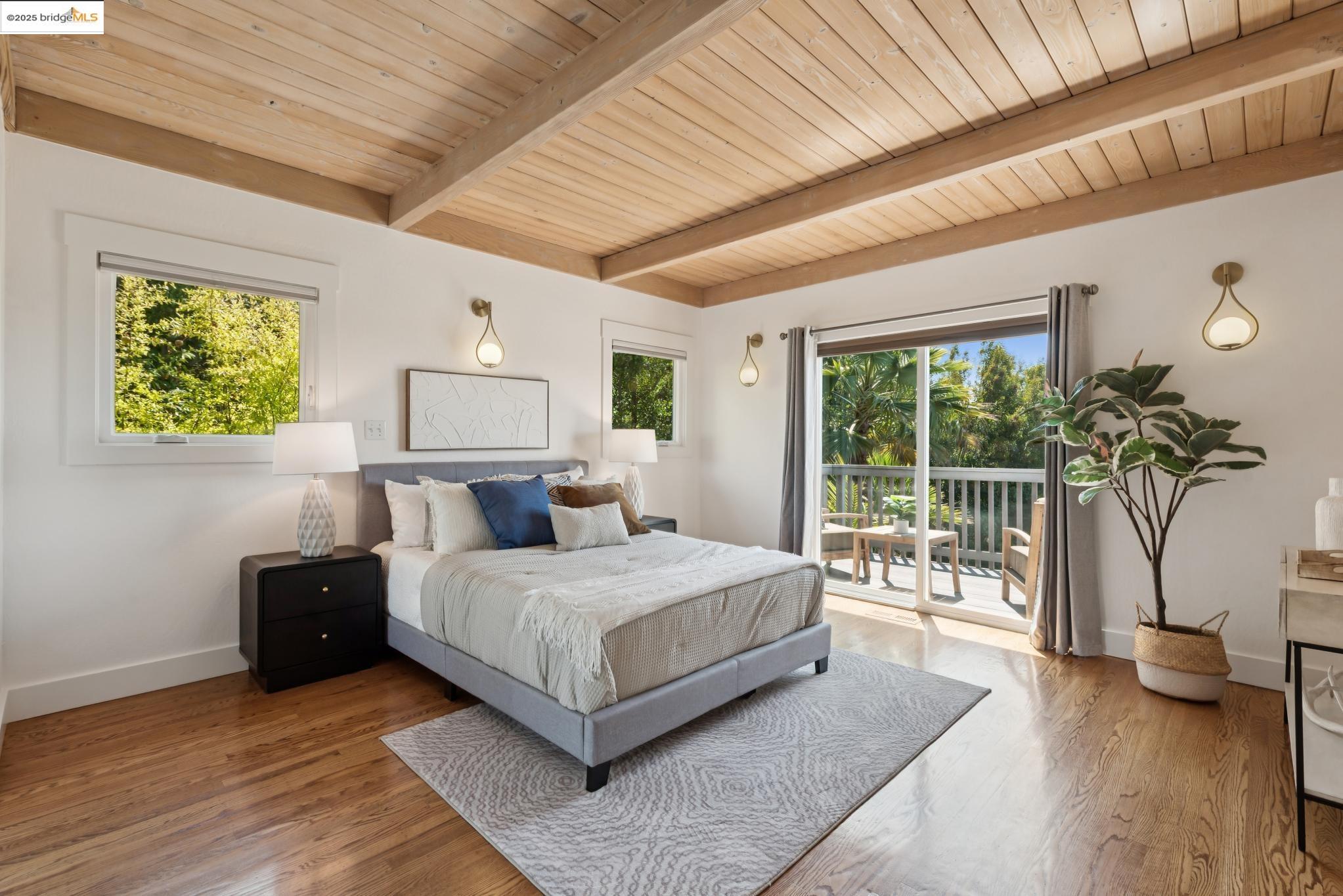 Detail Gallery Image 30 of 55 For 6189 Margarido Drive, Oakland,  CA 94618 - 3 Beds | 2/1 Baths