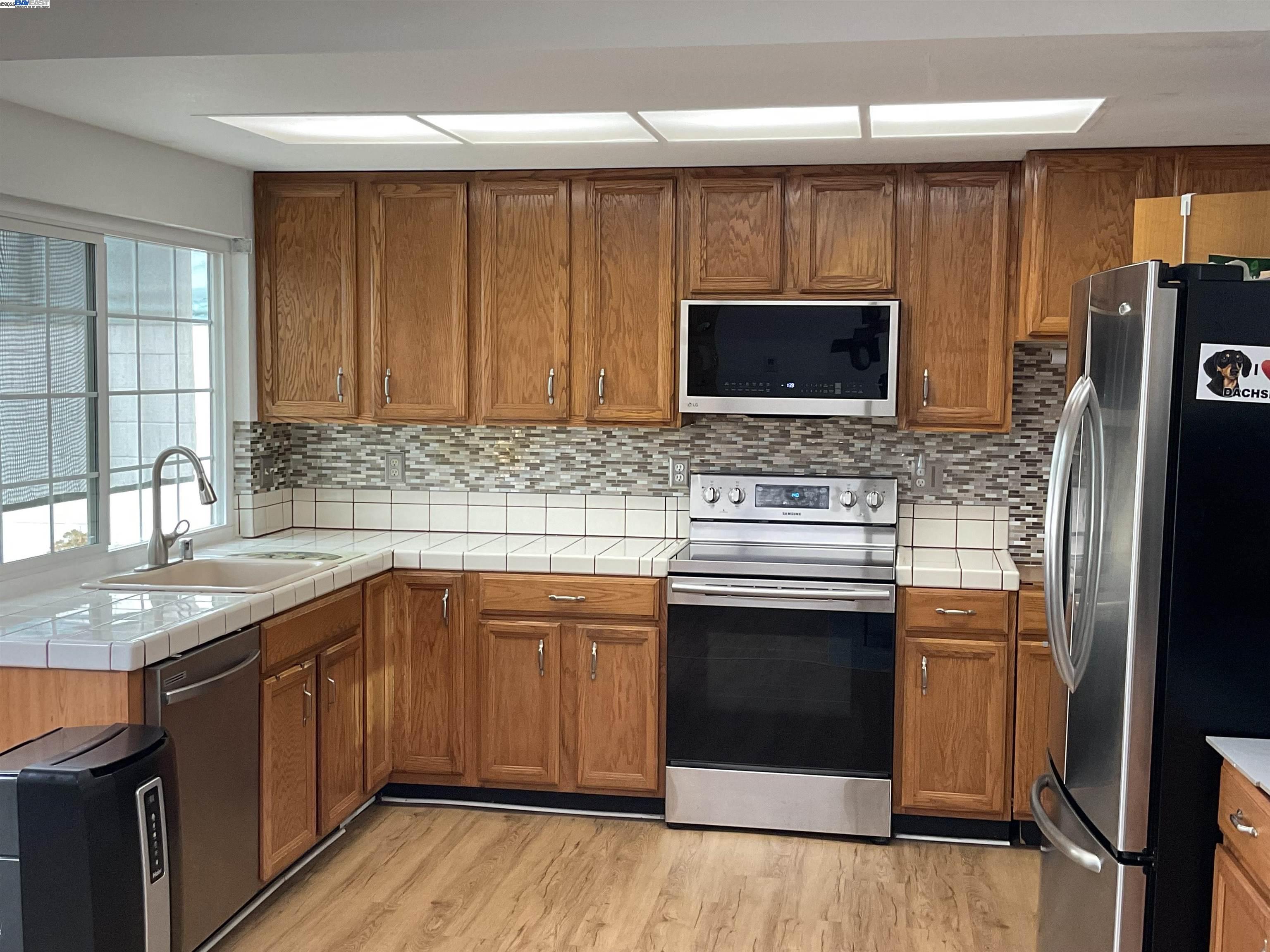 Detail Gallery Image 8 of 18 For 38043 Miller Pl, Fremont,  CA 94536 - 3 Beds | 2 Baths