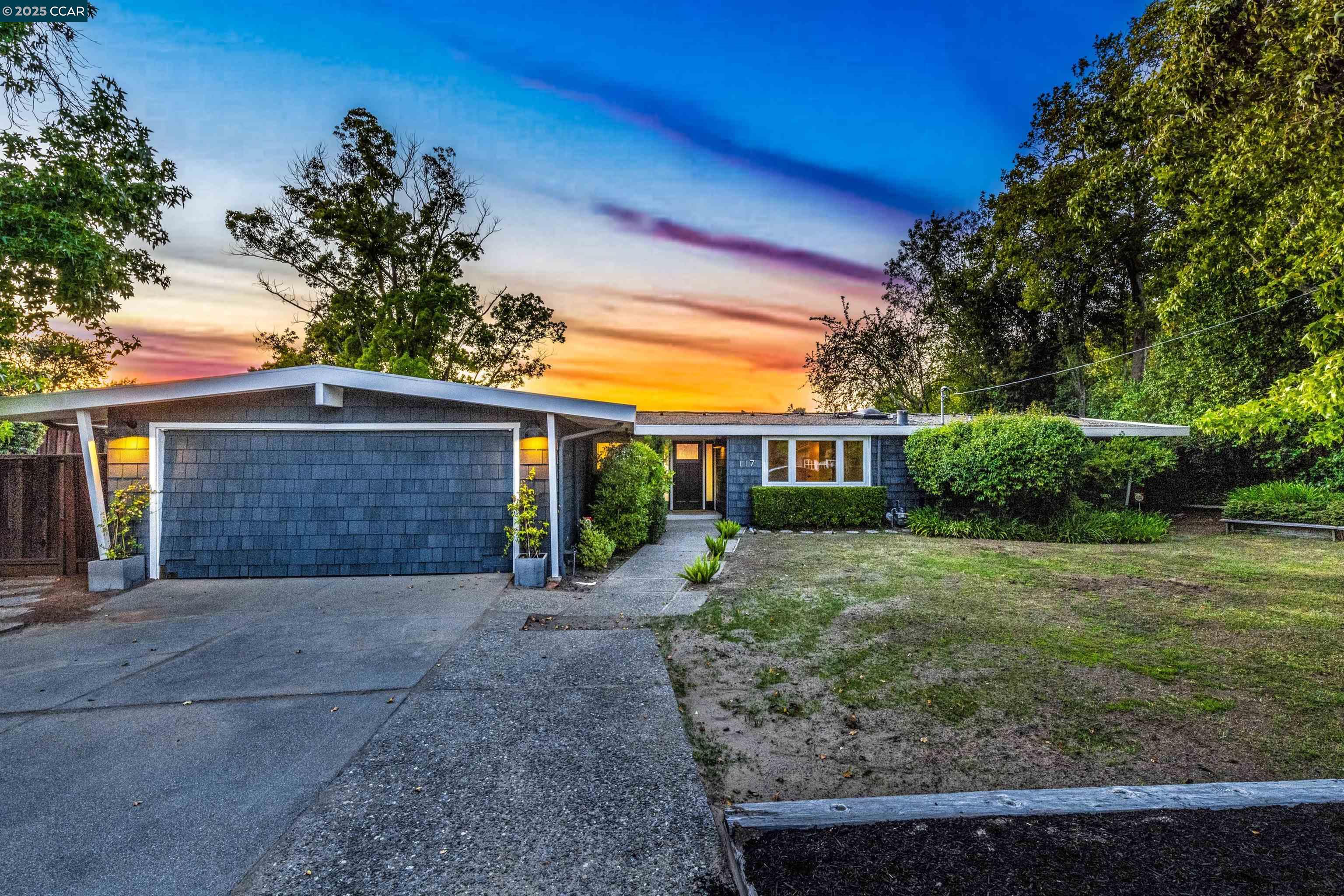 Front Image Thumbnail for CC41109775