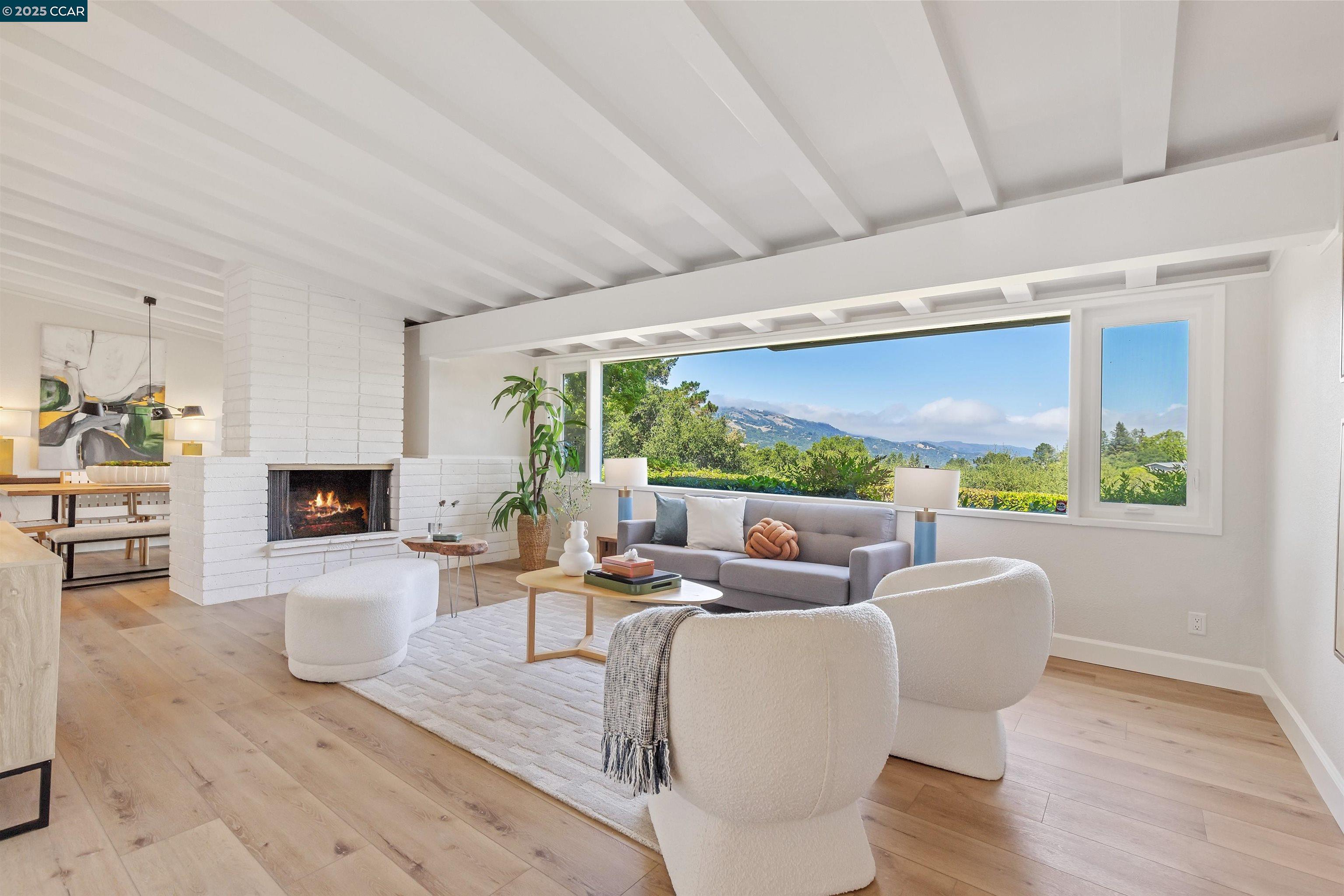 Detail Gallery Image 2 of 47 For 117 Estates Dr, Orinda,  CA 94563 - 4 Beds | 2 Baths