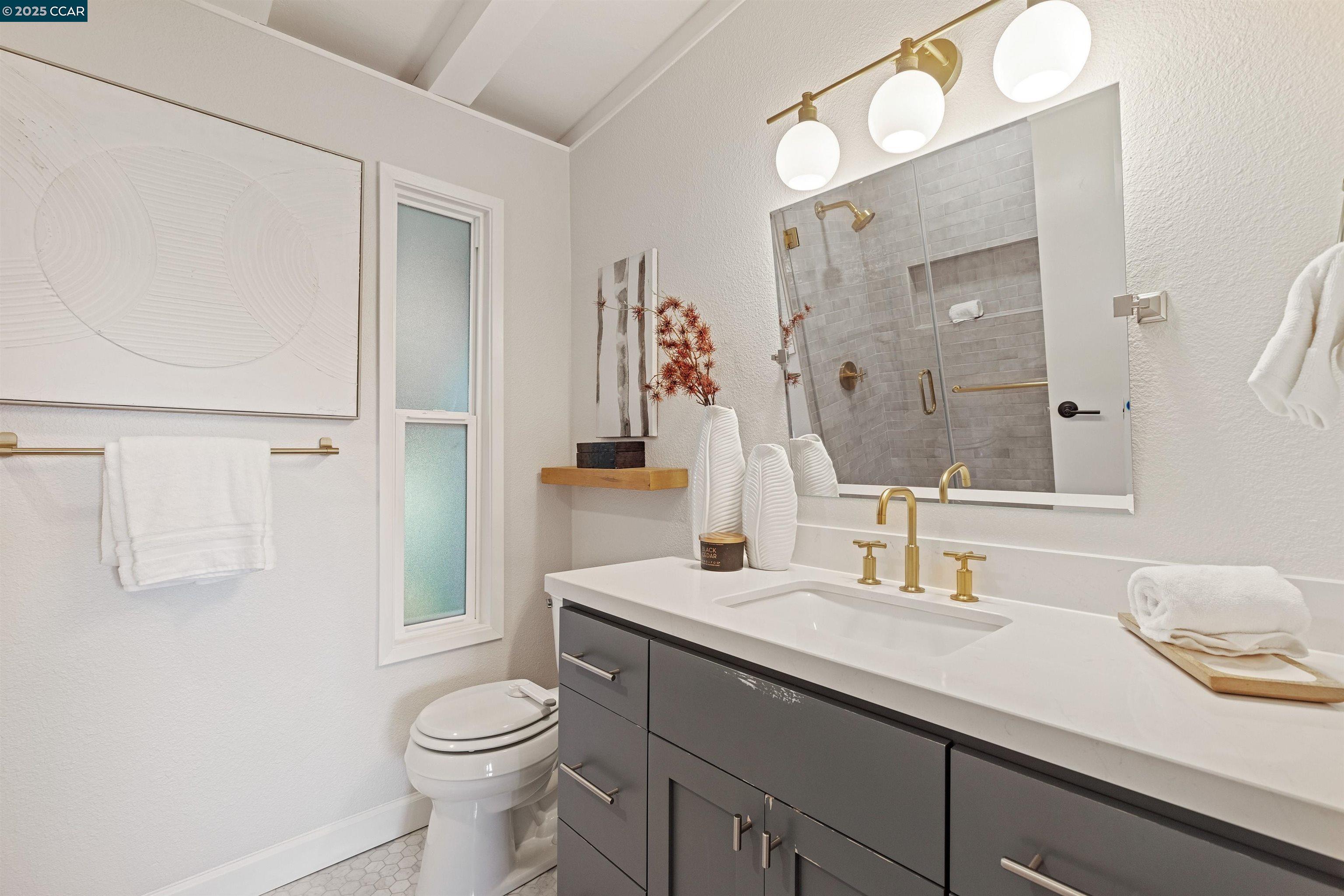 Detail Gallery Image 11 of 47 For 117 Estates Dr, Orinda,  CA 94563 - 4 Beds | 2 Baths