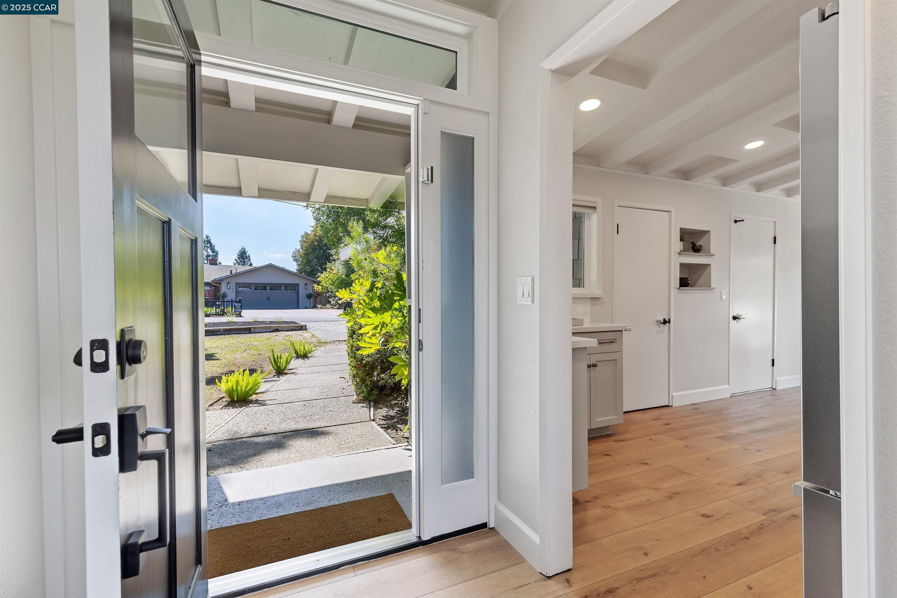 Detail Gallery Image 12 of 47 For 117 Estates Dr, Orinda,  CA 94563 - 4 Beds | 2 Baths