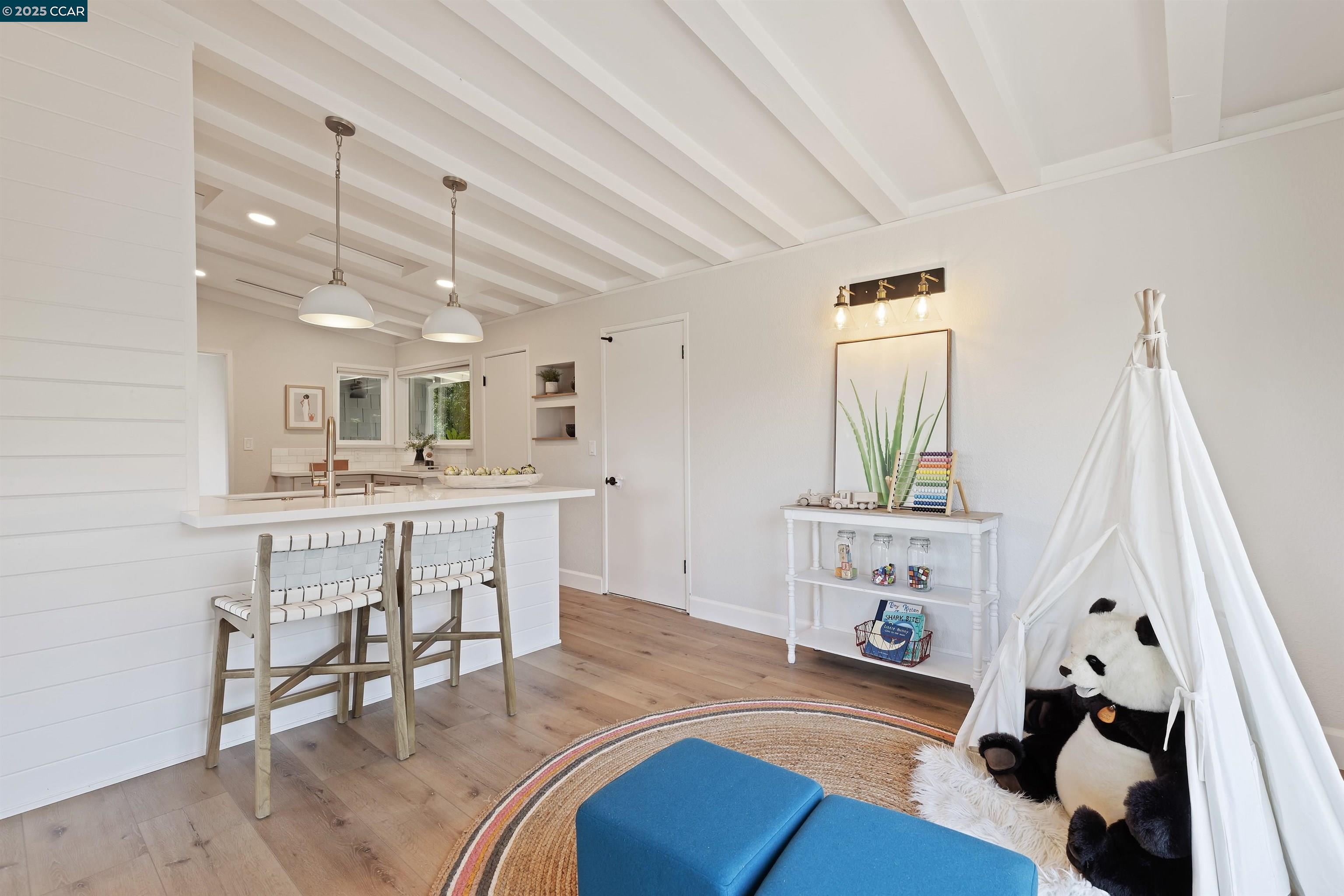 Detail Gallery Image 18 of 47 For 117 Estates Dr, Orinda,  CA 94563 - 4 Beds | 2 Baths