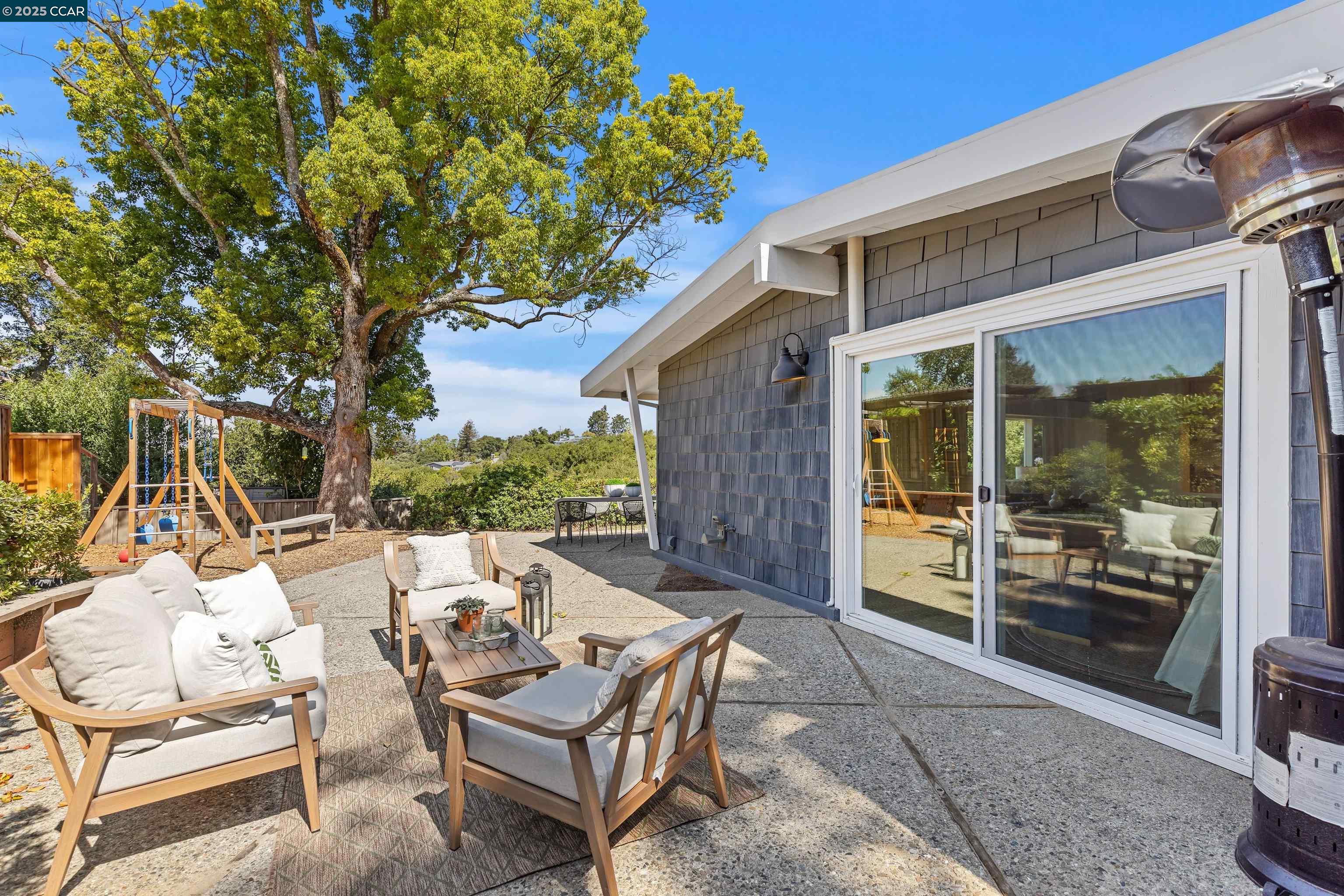 Detail Gallery Image 36 of 47 For 117 Estates Dr, Orinda,  CA 94563 - 4 Beds | 2 Baths