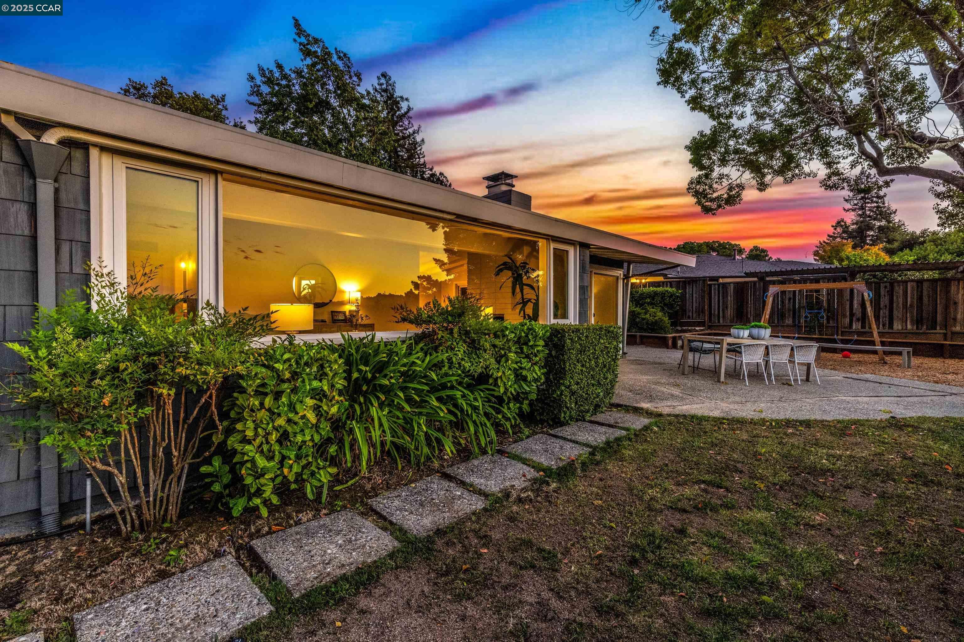 Detail Gallery Image 44 of 47 For 117 Estates Dr, Orinda,  CA 94563 - 4 Beds | 2 Baths