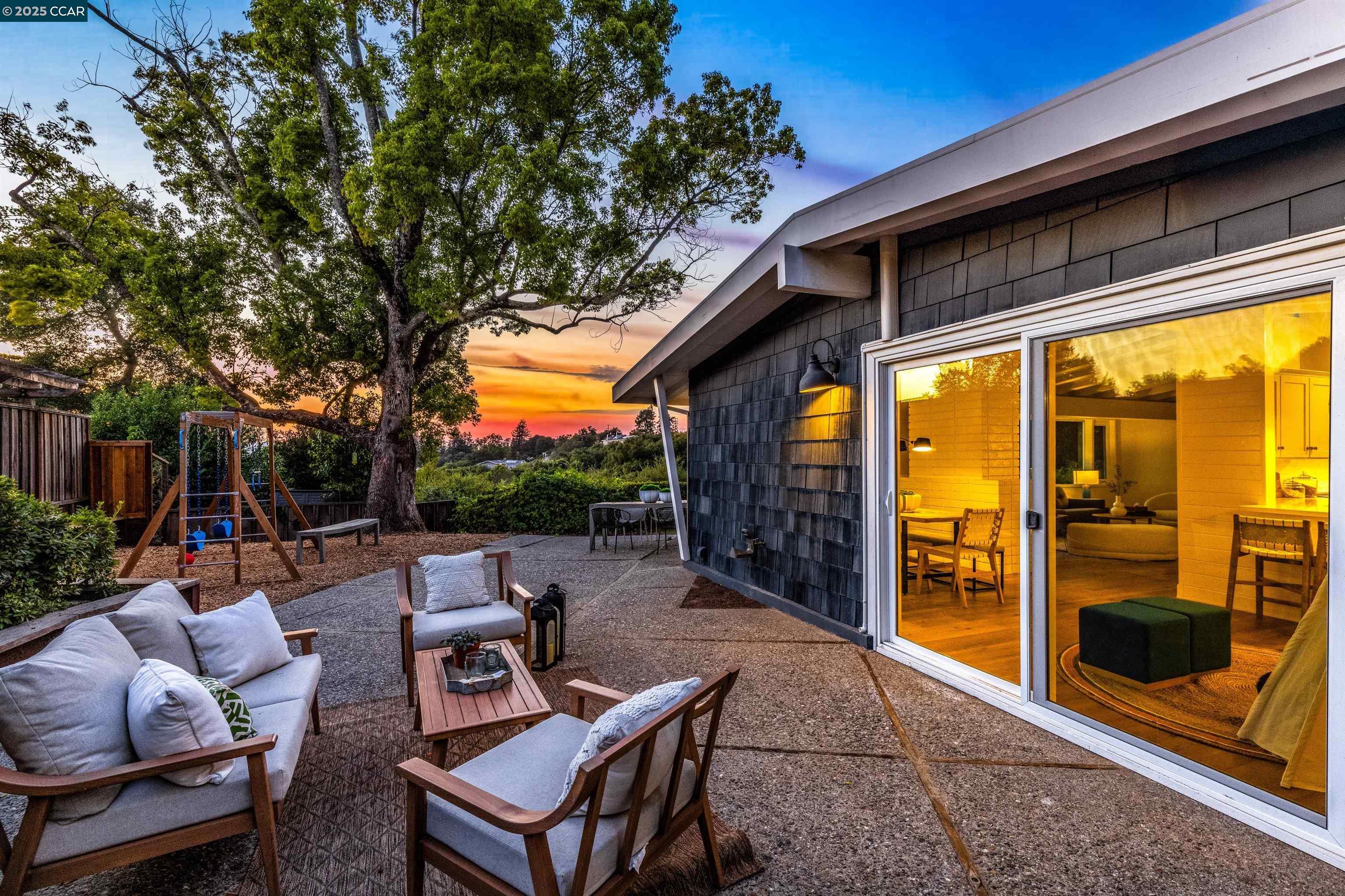 Detail Gallery Image 7 of 47 For 117 Estates Dr, Orinda,  CA 94563 - 4 Beds | 2 Baths
