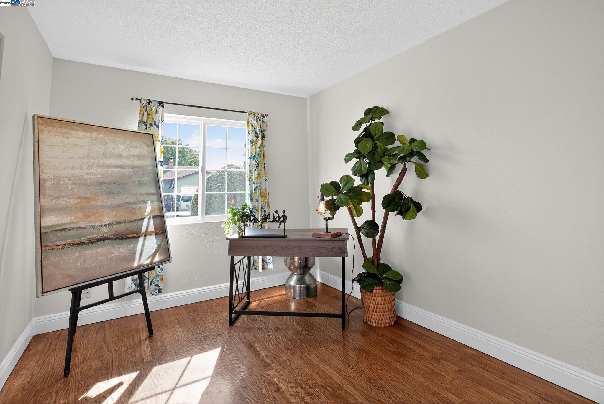Detail Gallery Image 21 of 30 For 8578 Deervale Rd, Dublin,  CA 94568 - 3 Beds | 2 Baths