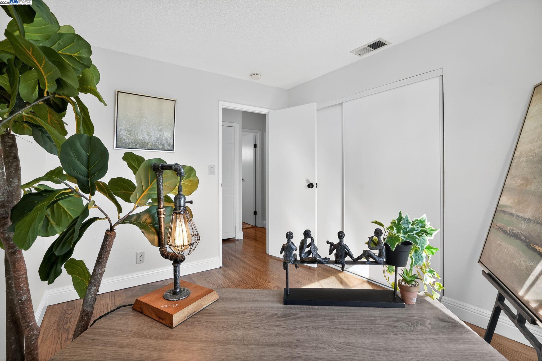 Detail Gallery Image 22 of 30 For 8578 Deervale Rd, Dublin,  CA 94568 - 3 Beds | 2 Baths