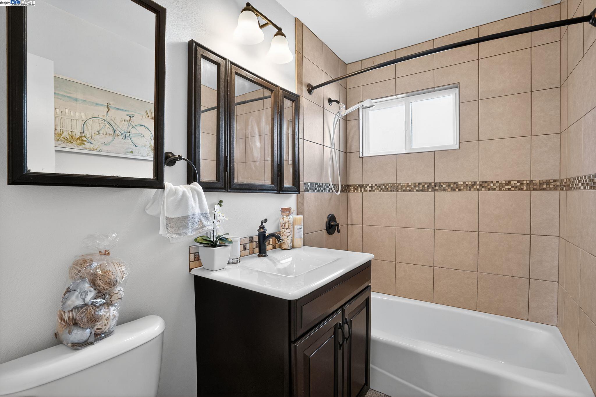 Detail Gallery Image 23 of 30 For 8578 Deervale Rd, Dublin,  CA 94568 - 3 Beds | 2 Baths