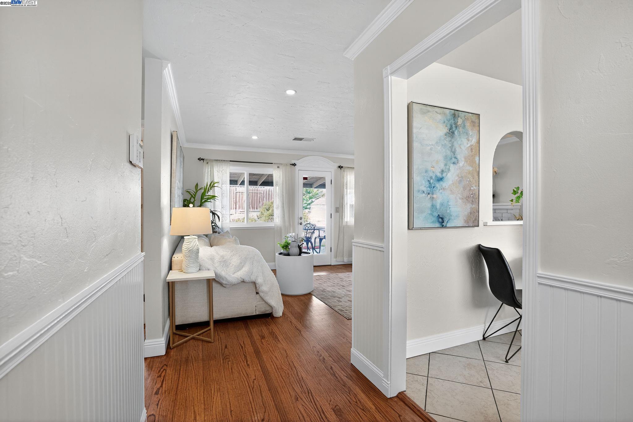 Detail Gallery Image 9 of 30 For 8578 Deervale Rd, Dublin,  CA 94568 - 3 Beds | 2 Baths