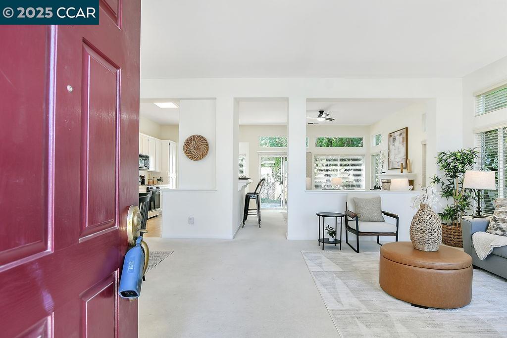 Detail Gallery Image 4 of 39 For 1680 Roxbury Way, Brentwood,  CA 94513 - 2 Beds | 2 Baths