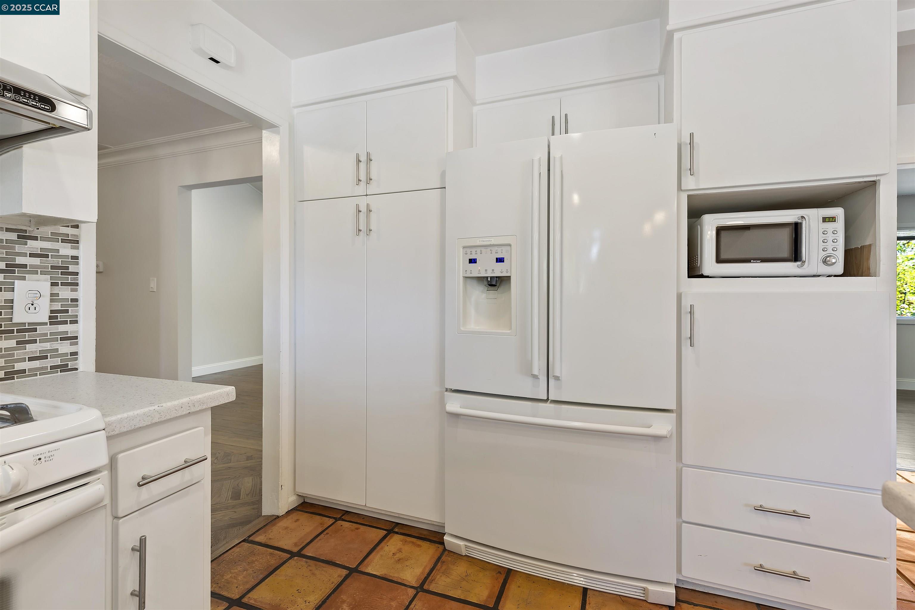 Detail Gallery Image 13 of 25 For 33 Sullivan Dr, Moraga,  CA 94556 - 4 Beds | 2 Baths
