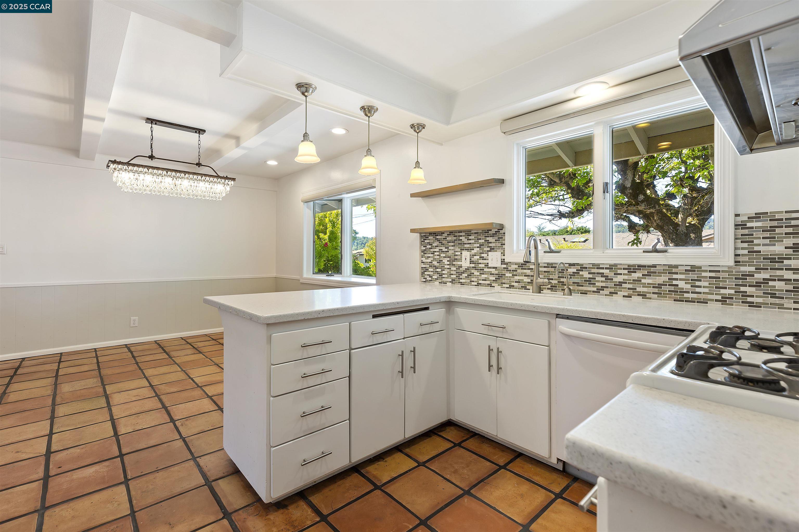 Detail Gallery Image 14 of 25 For 33 Sullivan Dr, Moraga,  CA 94556 - 4 Beds | 2 Baths
