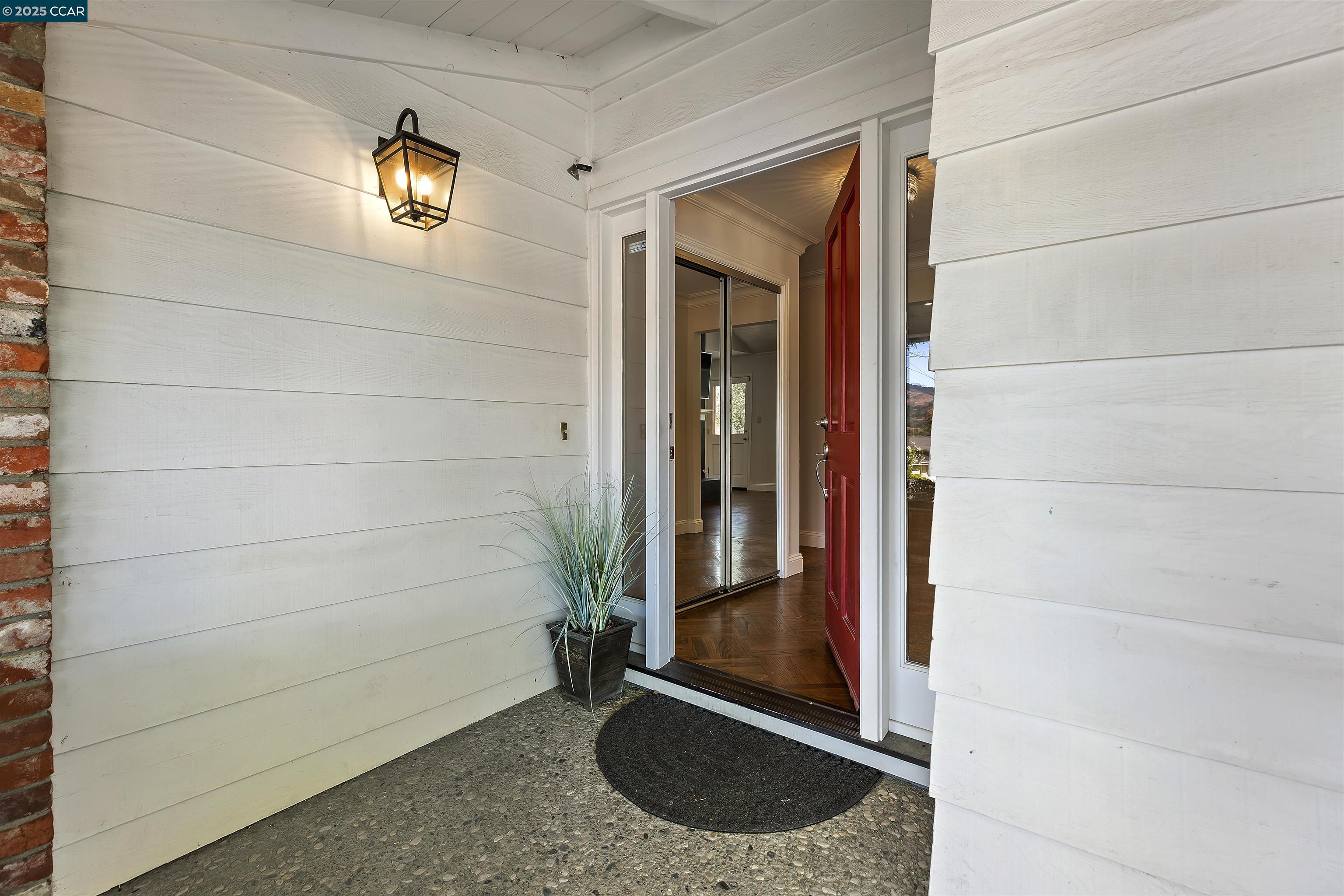 Detail Gallery Image 5 of 25 For 33 Sullivan Dr, Moraga,  CA 94556 - 4 Beds | 2 Baths