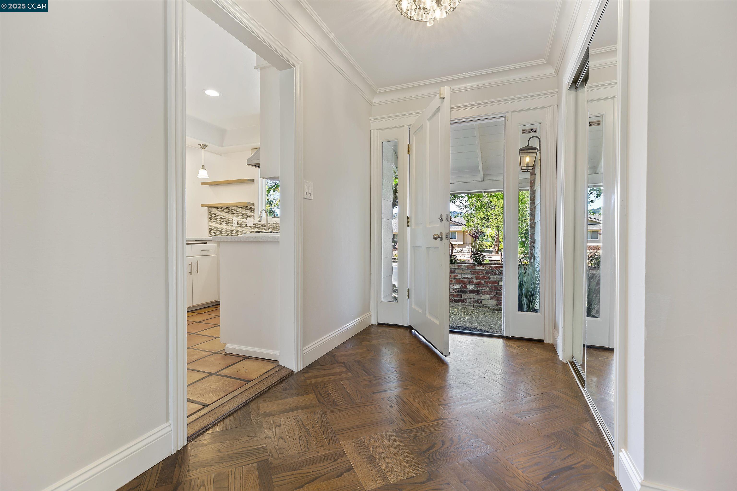 Detail Gallery Image 6 of 25 For 33 Sullivan Dr, Moraga,  CA 94556 - 4 Beds | 2 Baths