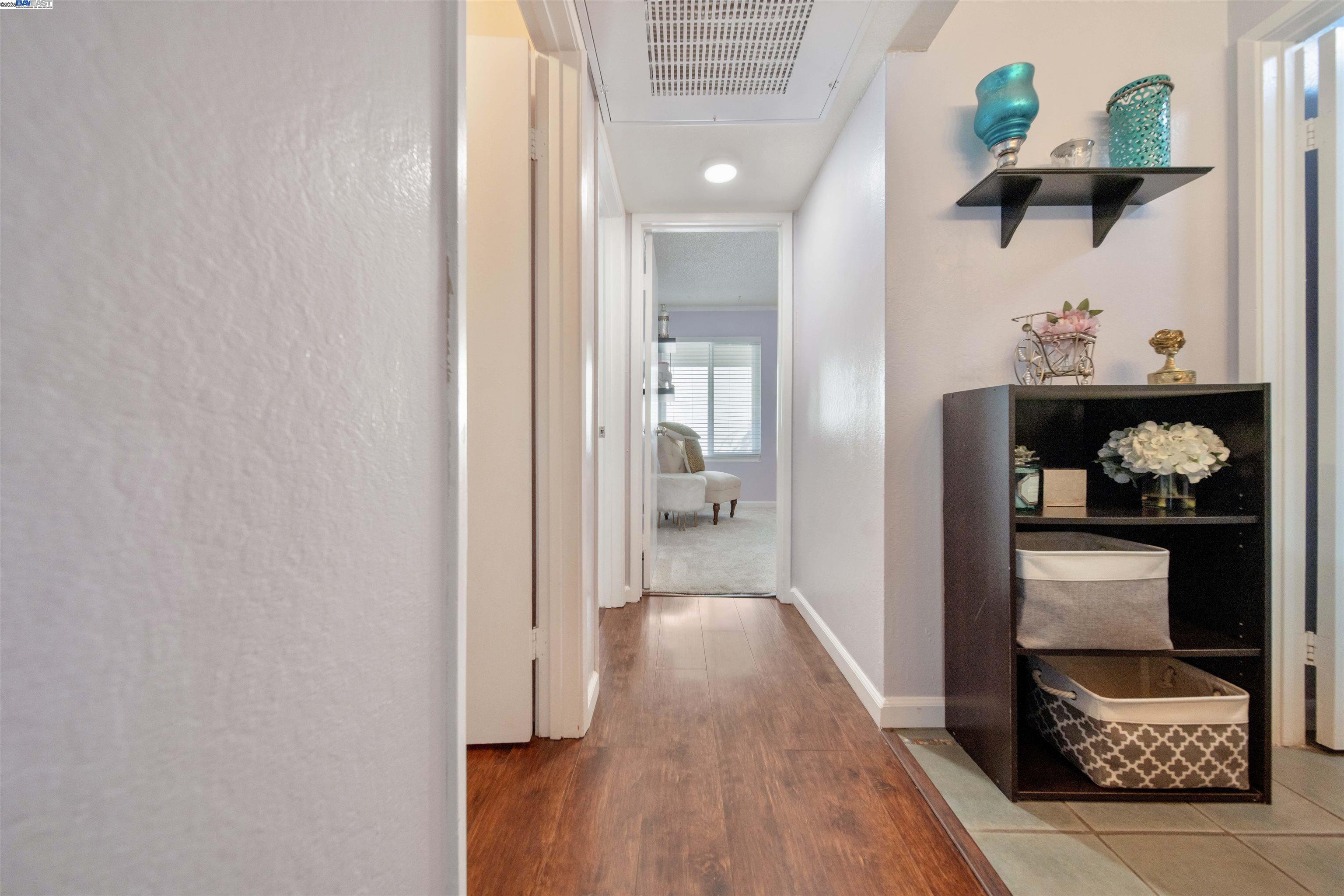 Detail Gallery Image 12 of 30 For 2716 Oak Rd #111,  Walnut Creek,  CA 94597 - 2 Beds | 1 Baths