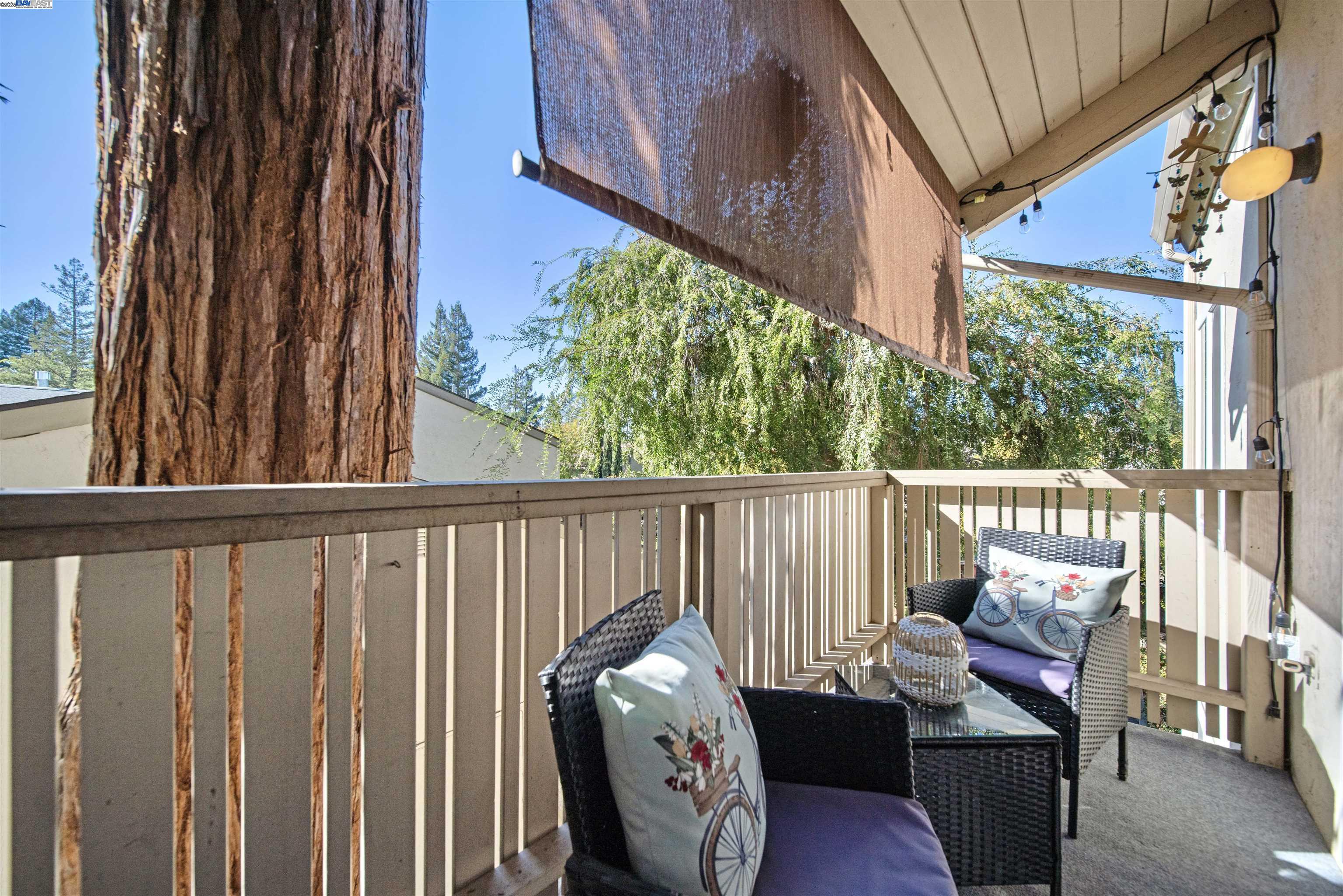 Detail Gallery Image 23 of 30 For 2716 Oak Rd #111,  Walnut Creek,  CA 94597 - 2 Beds | 1 Baths