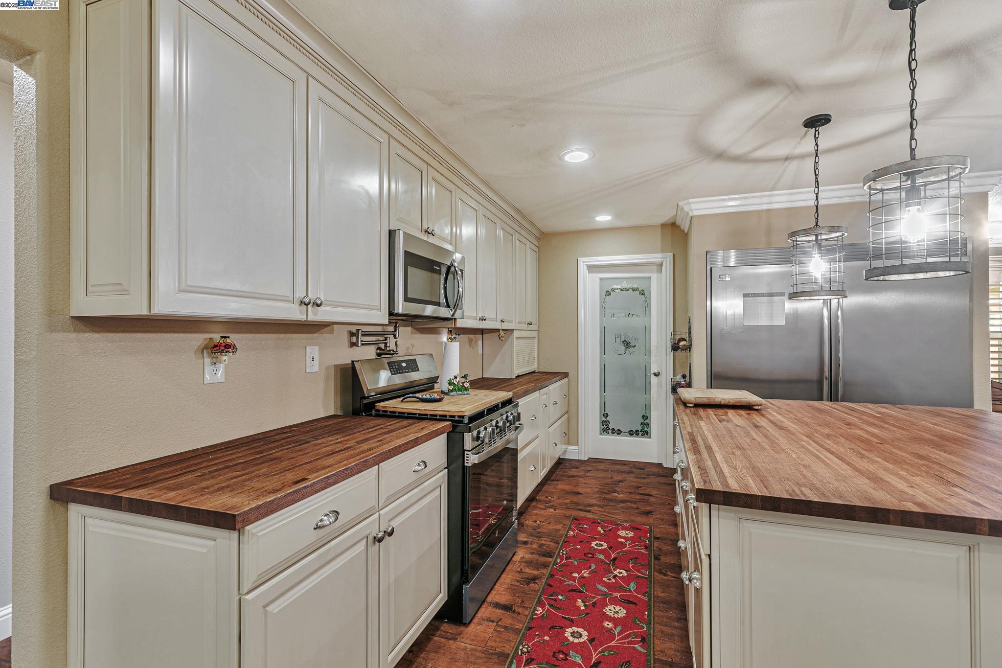 Detail Gallery Image 14 of 52 For 337 I St, Fremont,  CA 94536 - – Beds | – Baths