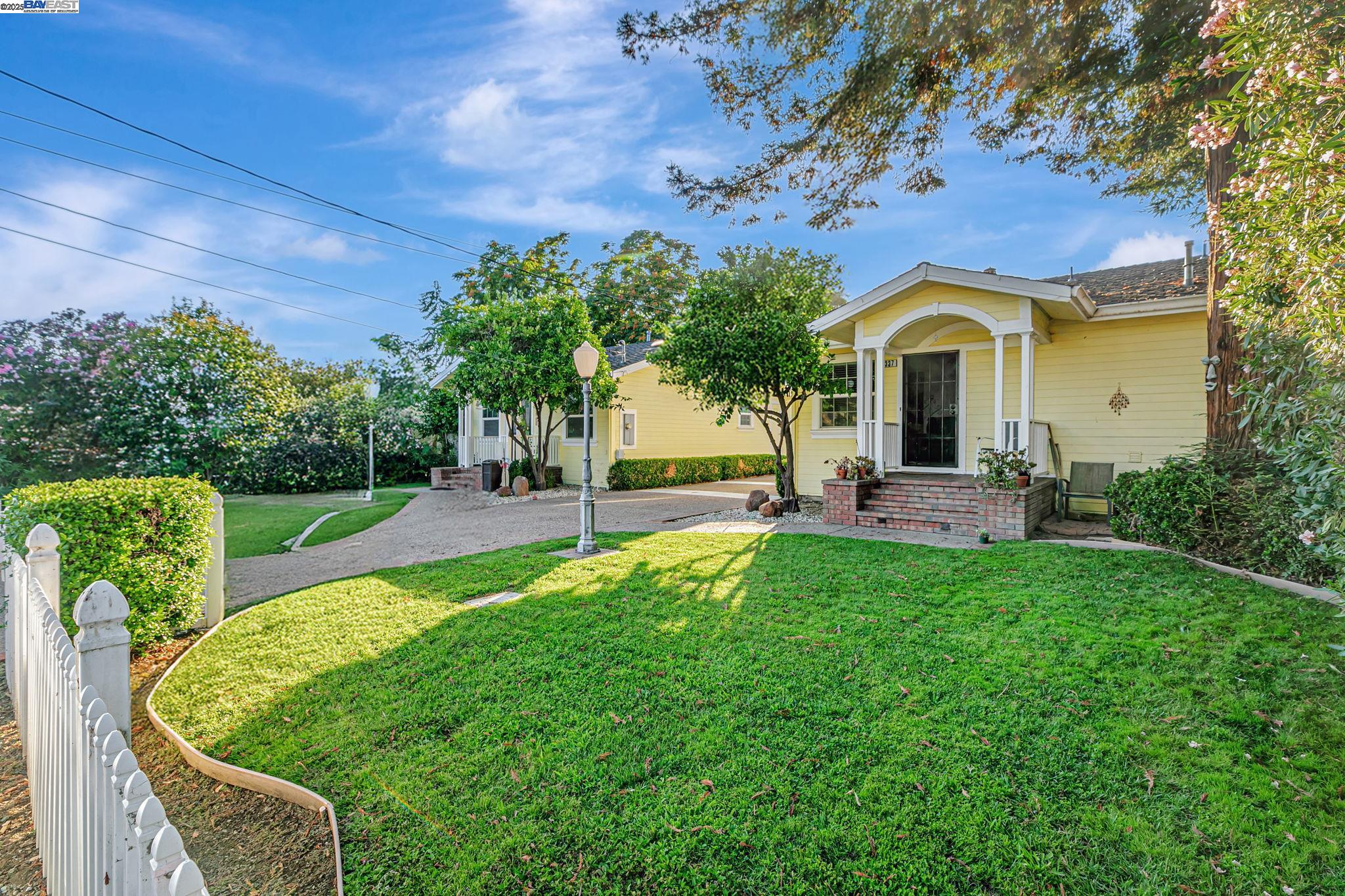 Detail Gallery Image 5 of 52 For 337 I St, Fremont,  CA 94536 - – Beds | – Baths