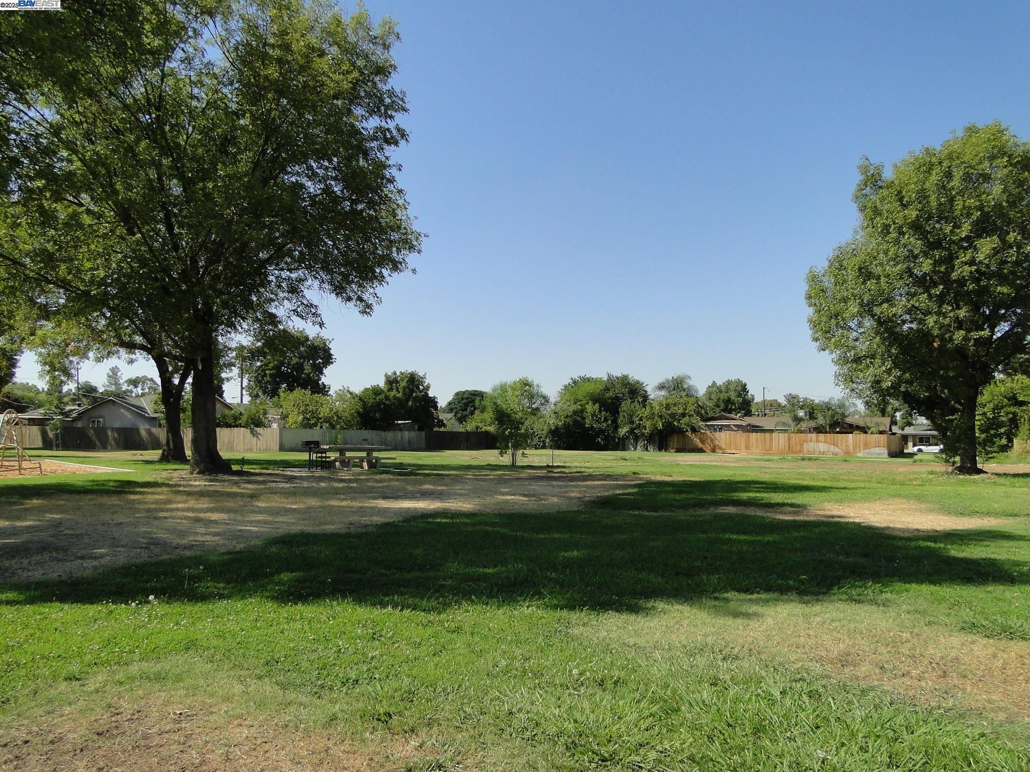 Detail Gallery Image 1 of 27 For 130 Mcgregor St, Merced,  CA 95341 - 4 Beds | 2/1 Baths