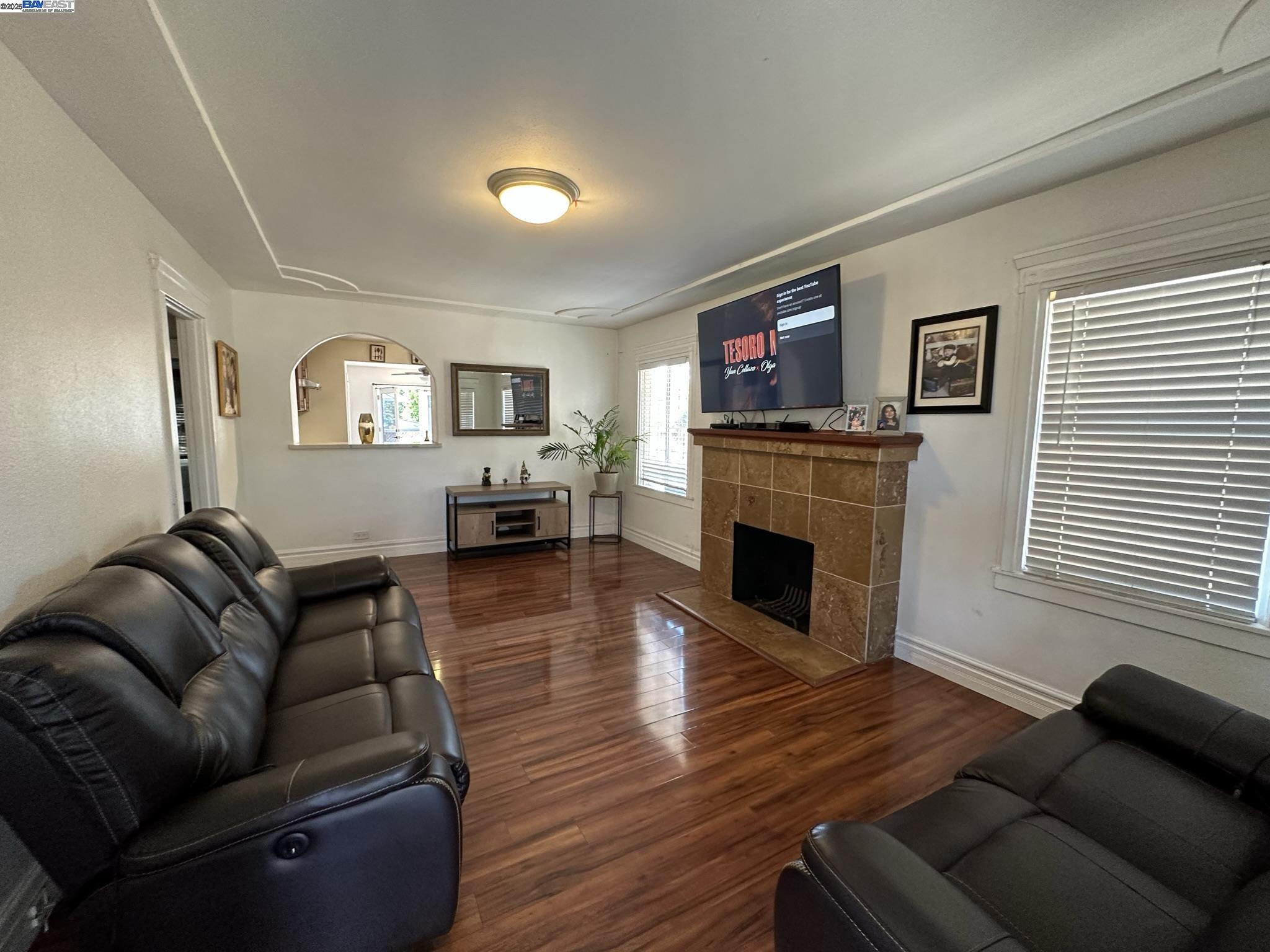 Detail Gallery Image 4 of 17 For 4239 Quigley Pl, Oakland,  CA 94619 - 2 Beds | 1 Baths