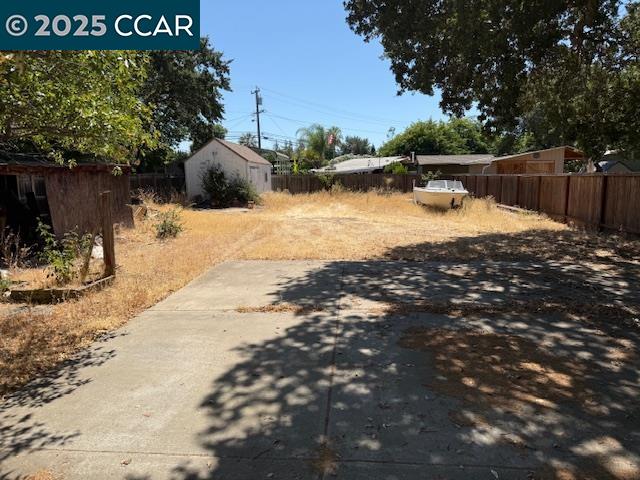 Detail Gallery Image 15 of 19 For 4044 Chestnut Ave, Concord,  CA 94519 - 3 Beds | 2 Baths