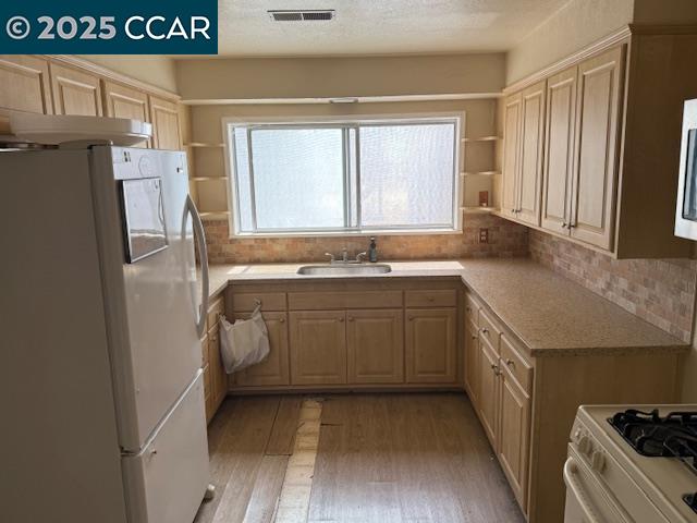 Detail Gallery Image 19 of 19 For 4044 Chestnut Ave, Concord,  CA 94519 - 3 Beds | 2 Baths
