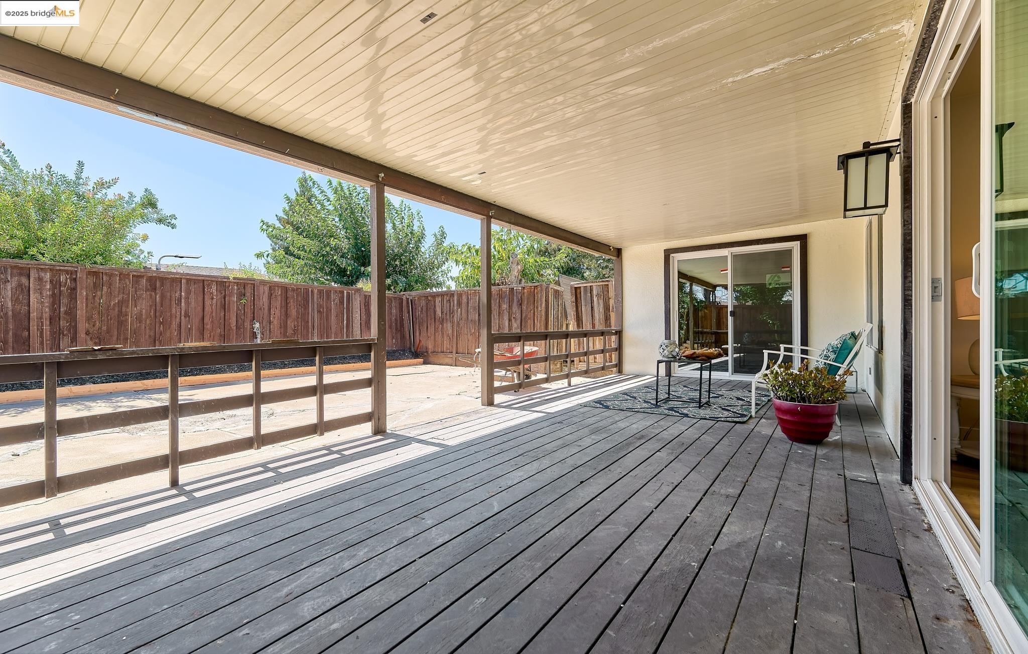 Detail Gallery Image 5 of 16 For 2117 Lopez, Antioch,  CA 94509 - 4 Beds | 2 Baths