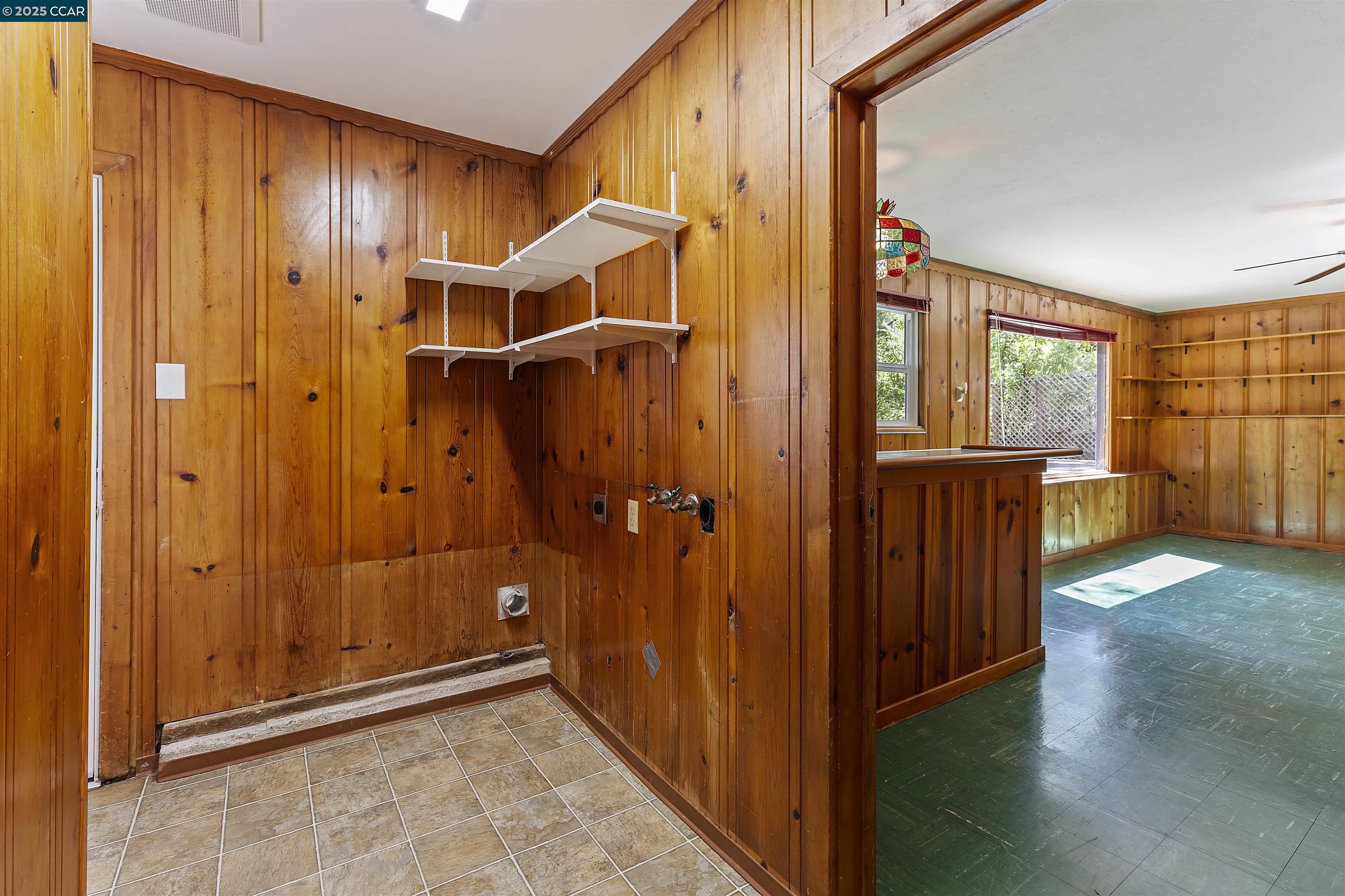 Detail Gallery Image 18 of 25 For 15 Los Amigos, Orinda,  CA 94563 - 3 Beds | 2 Baths