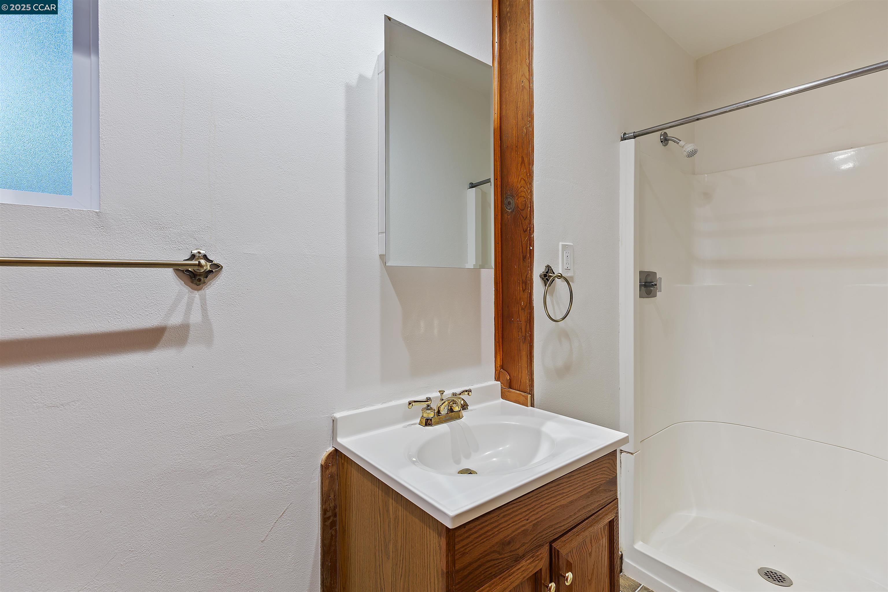Detail Gallery Image 20 of 25 For 15 Los Amigos, Orinda,  CA 94563 - 3 Beds | 2 Baths