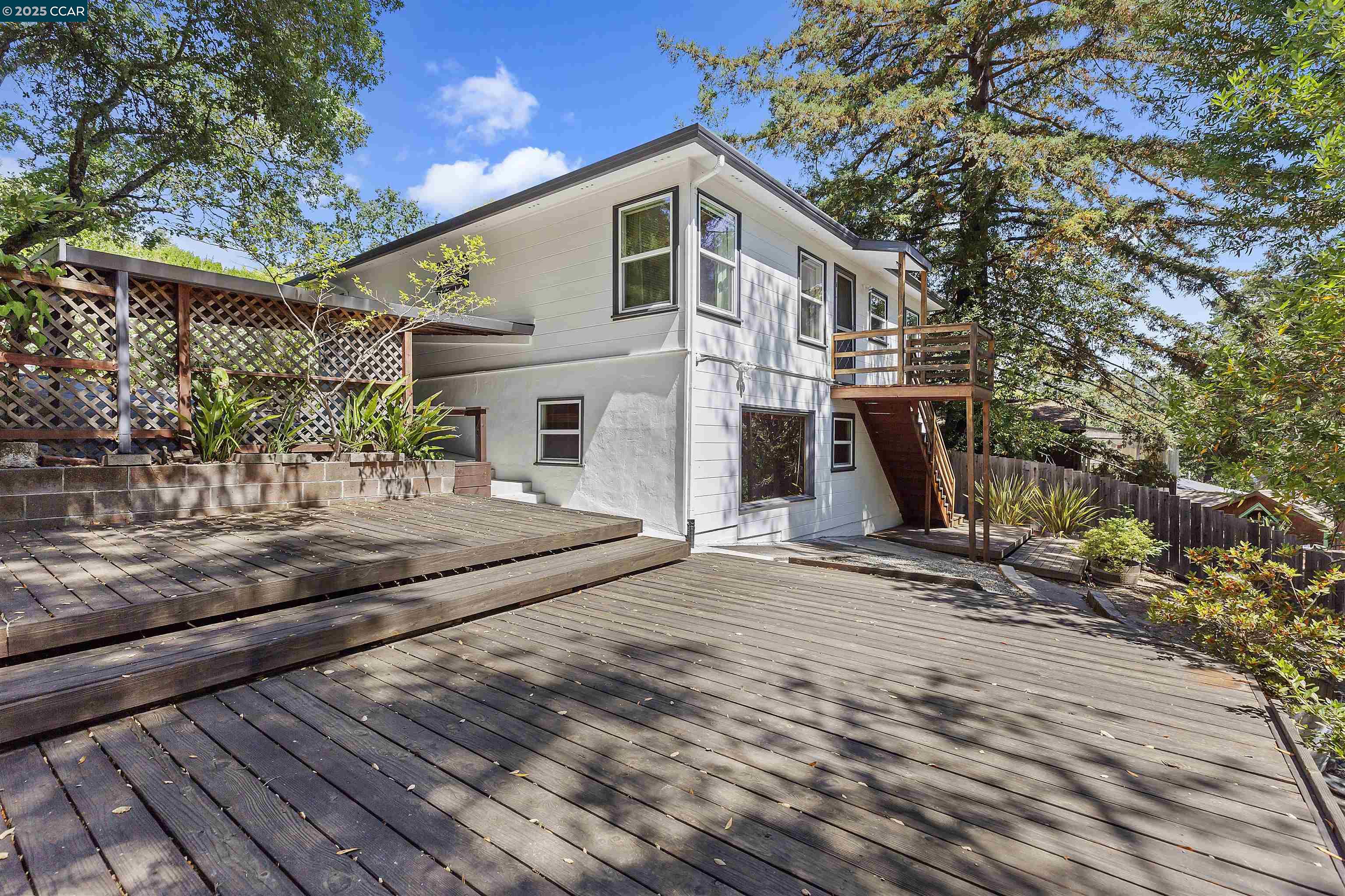 Detail Gallery Image 25 of 25 For 15 Los Amigos, Orinda,  CA 94563 - 3 Beds | 2 Baths