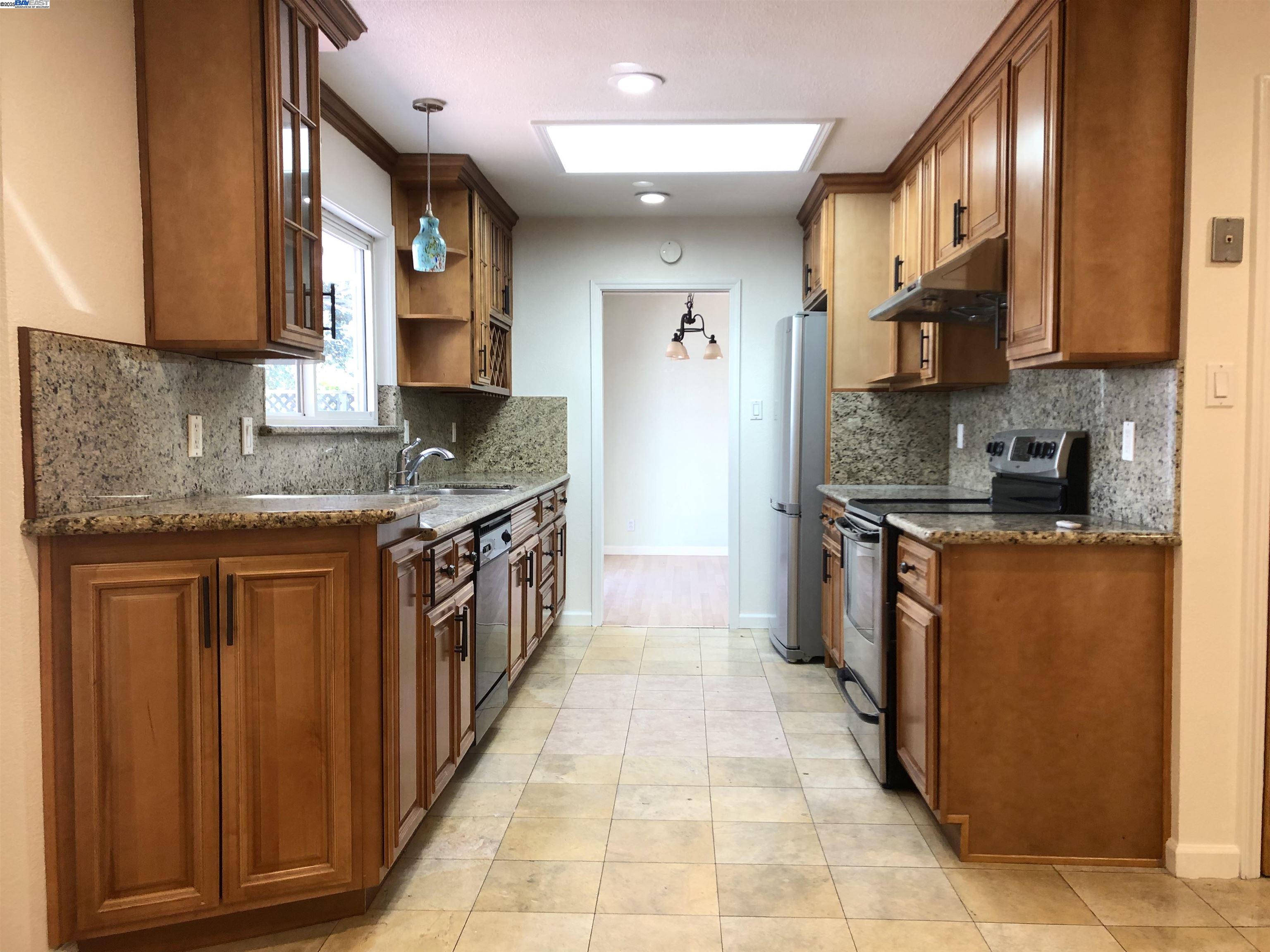 Detail Gallery Image 12 of 33 For 4902 Everglades Park Dr, Fremont,  CA 94538 - 4 Beds | 2 Baths