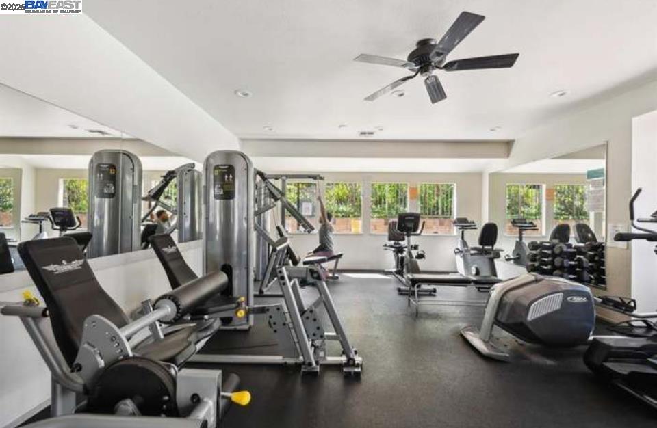 Detail Gallery Image 29 of 36 For 21062 Gary Dr #313,  Hayward,  CA 94546 - 2 Beds | 2 Baths